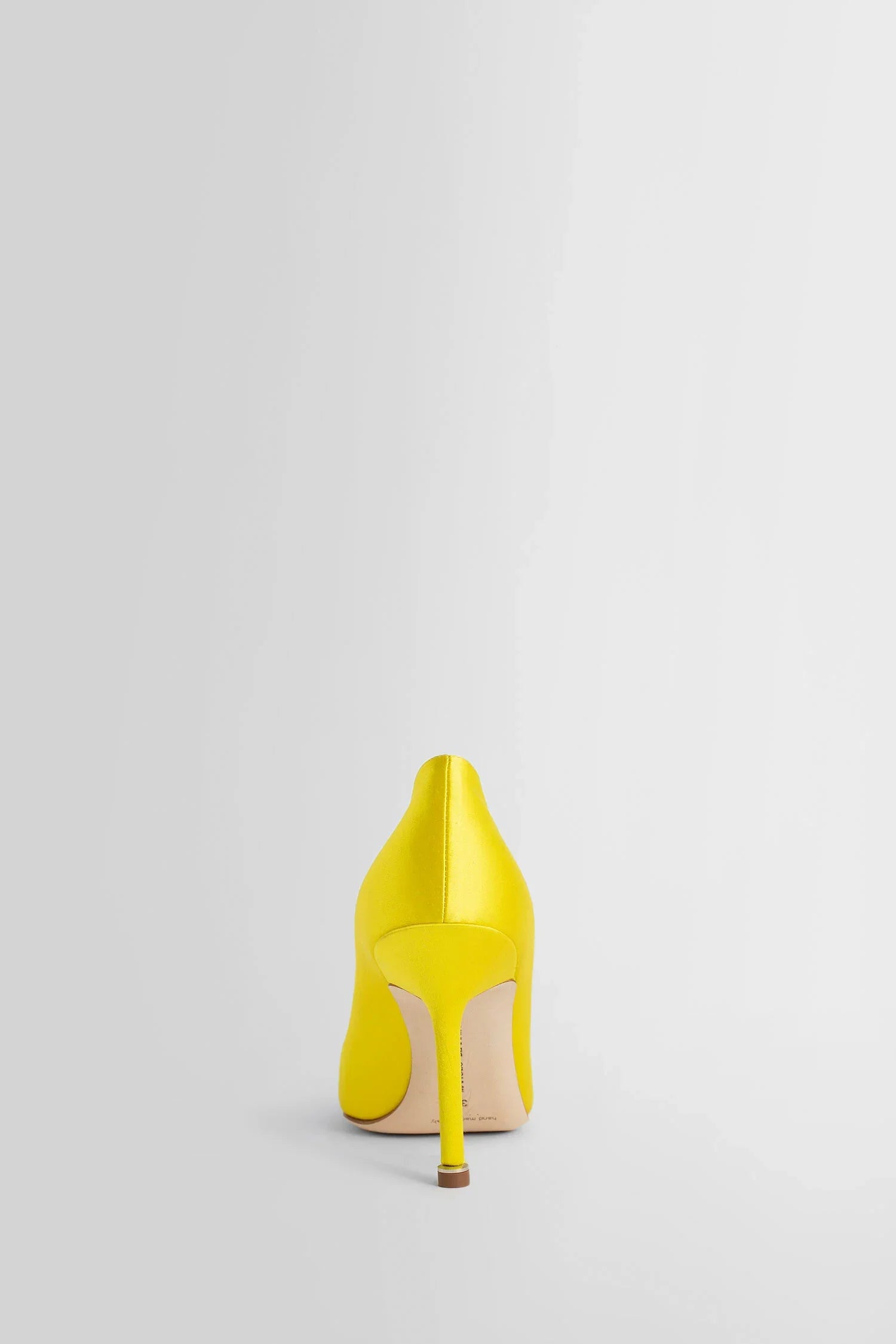 MANOLO BLAHNIK WOMAN YELLOW PUMPS - Antonioli.eu