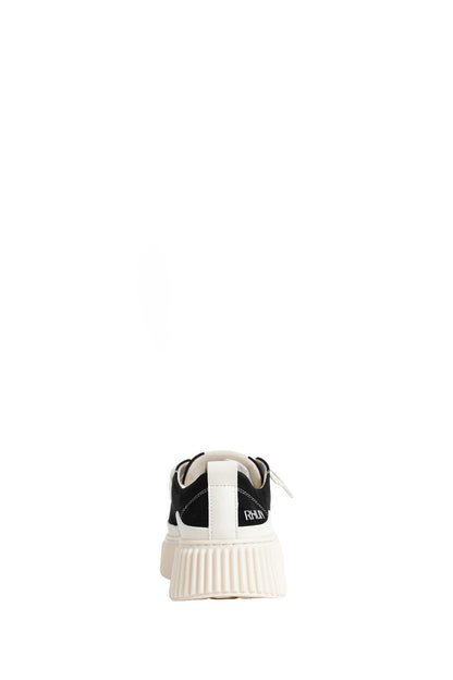 3250 Suede Sneakers