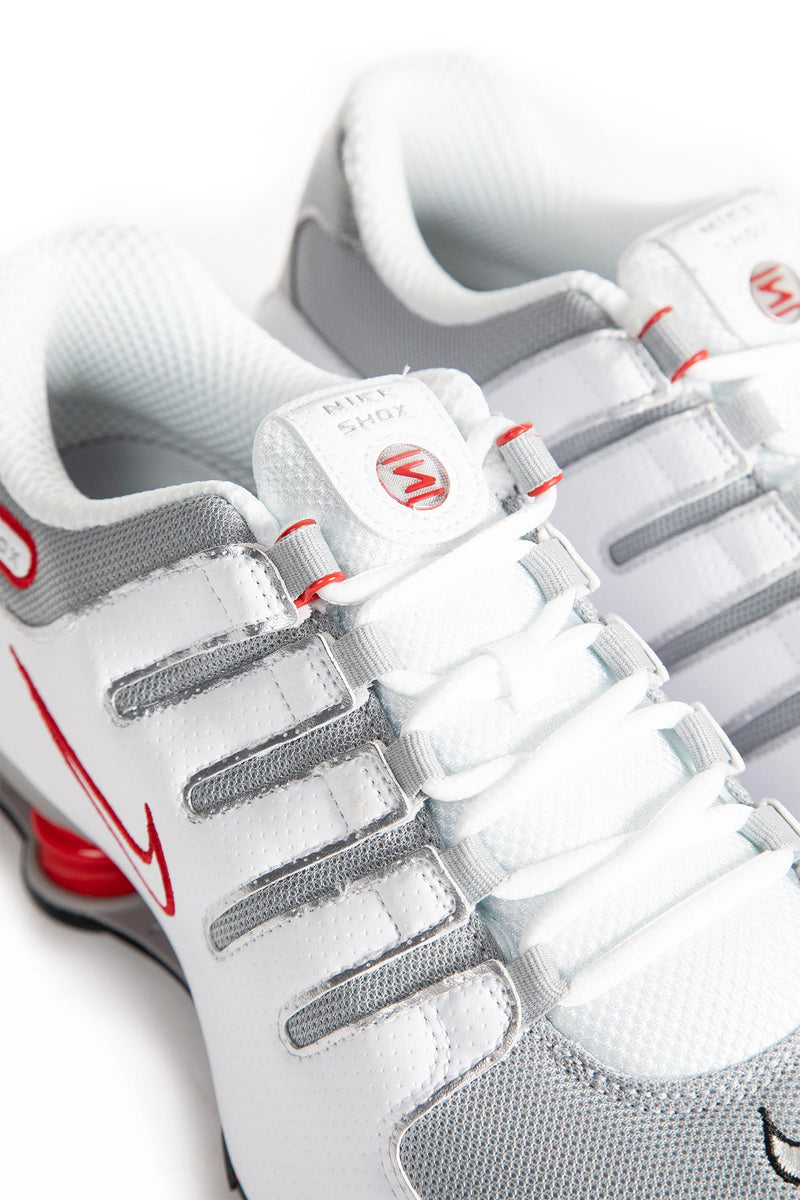 Nike Shox NZ Sneakers