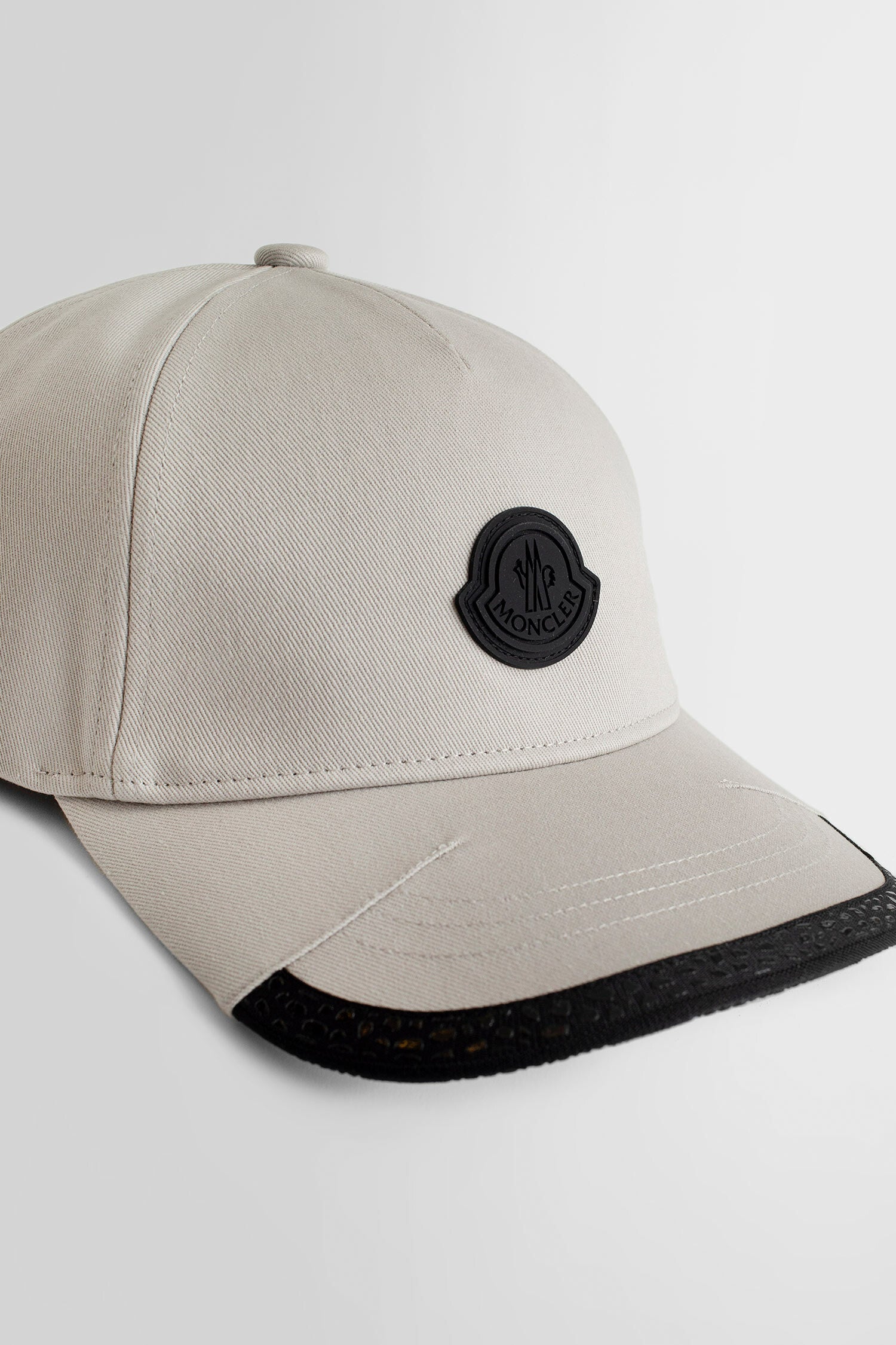 MONCLER WOMAN GREY HATS