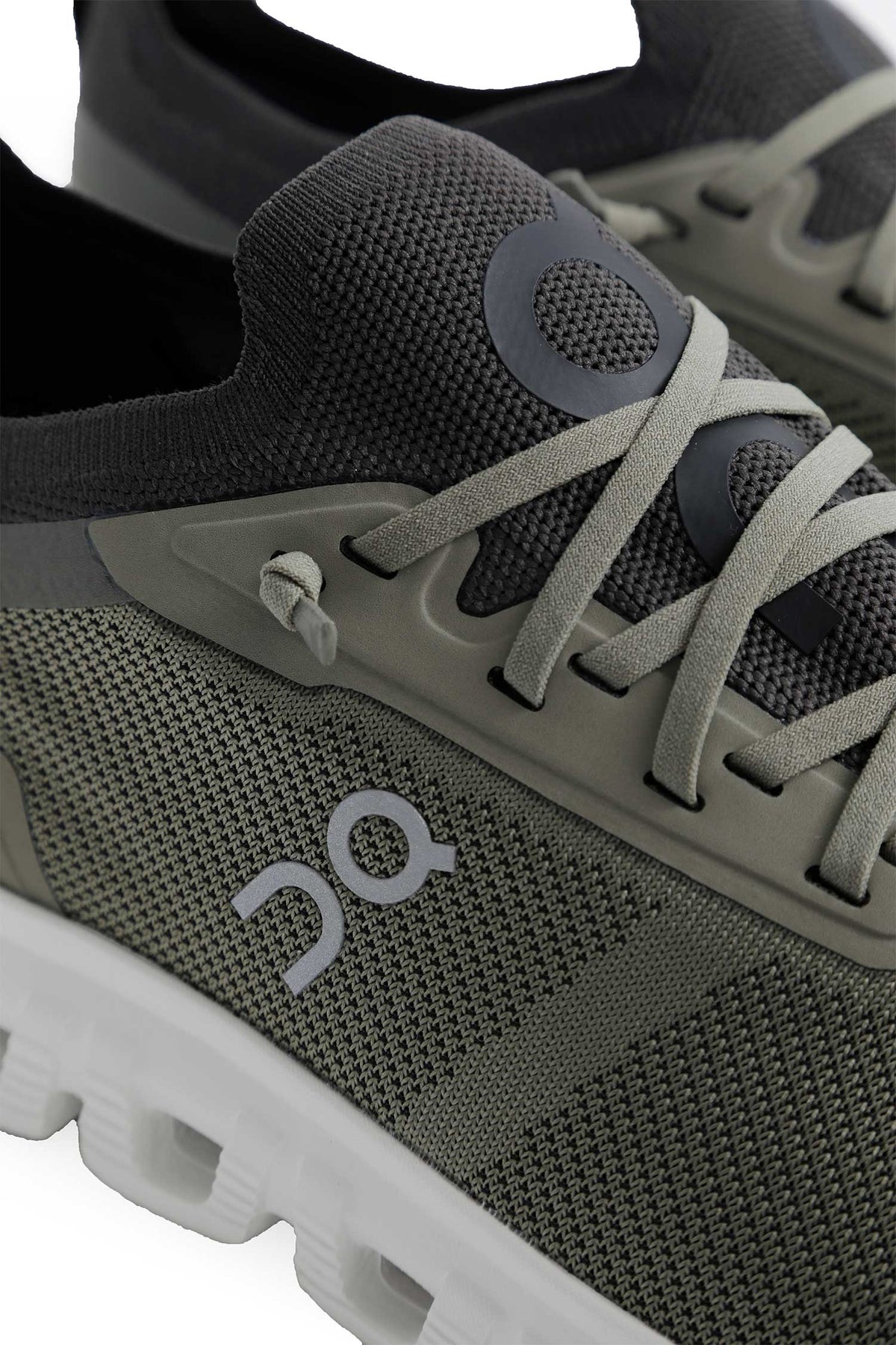 Cloud 6 Versa Sneakers