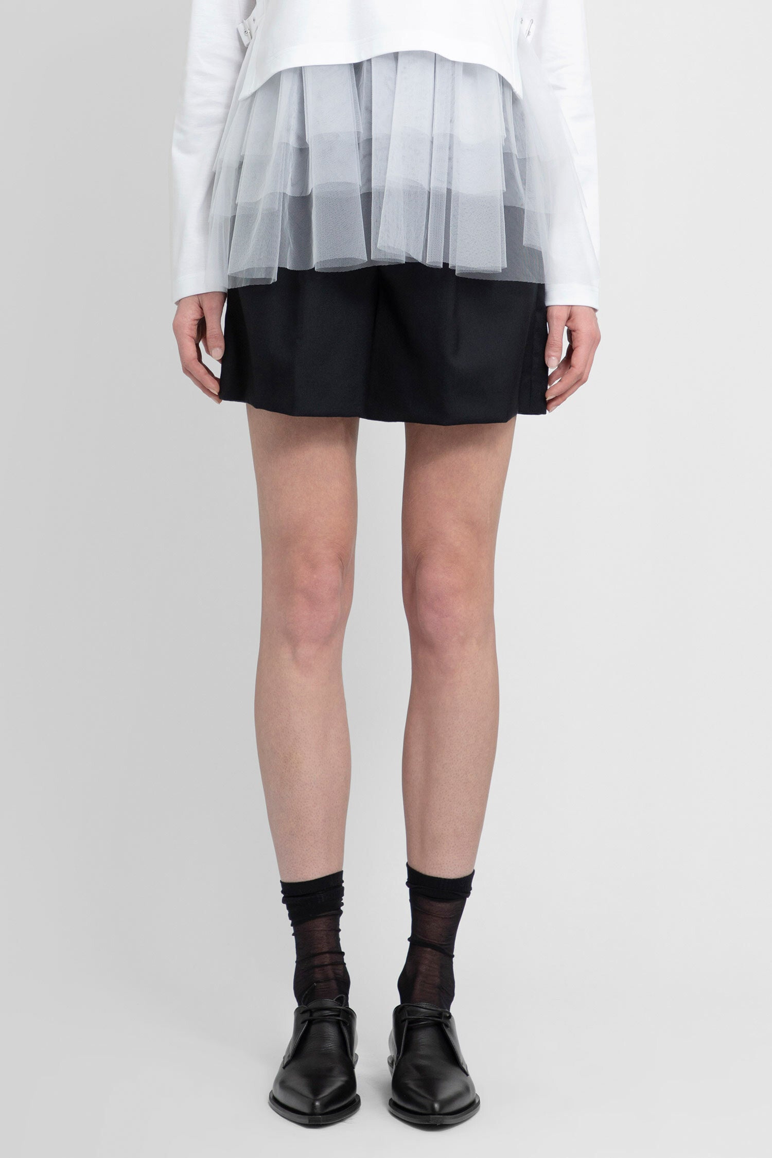 NOIR KEI NINOMIYA WOMAN BLACK SHORTS