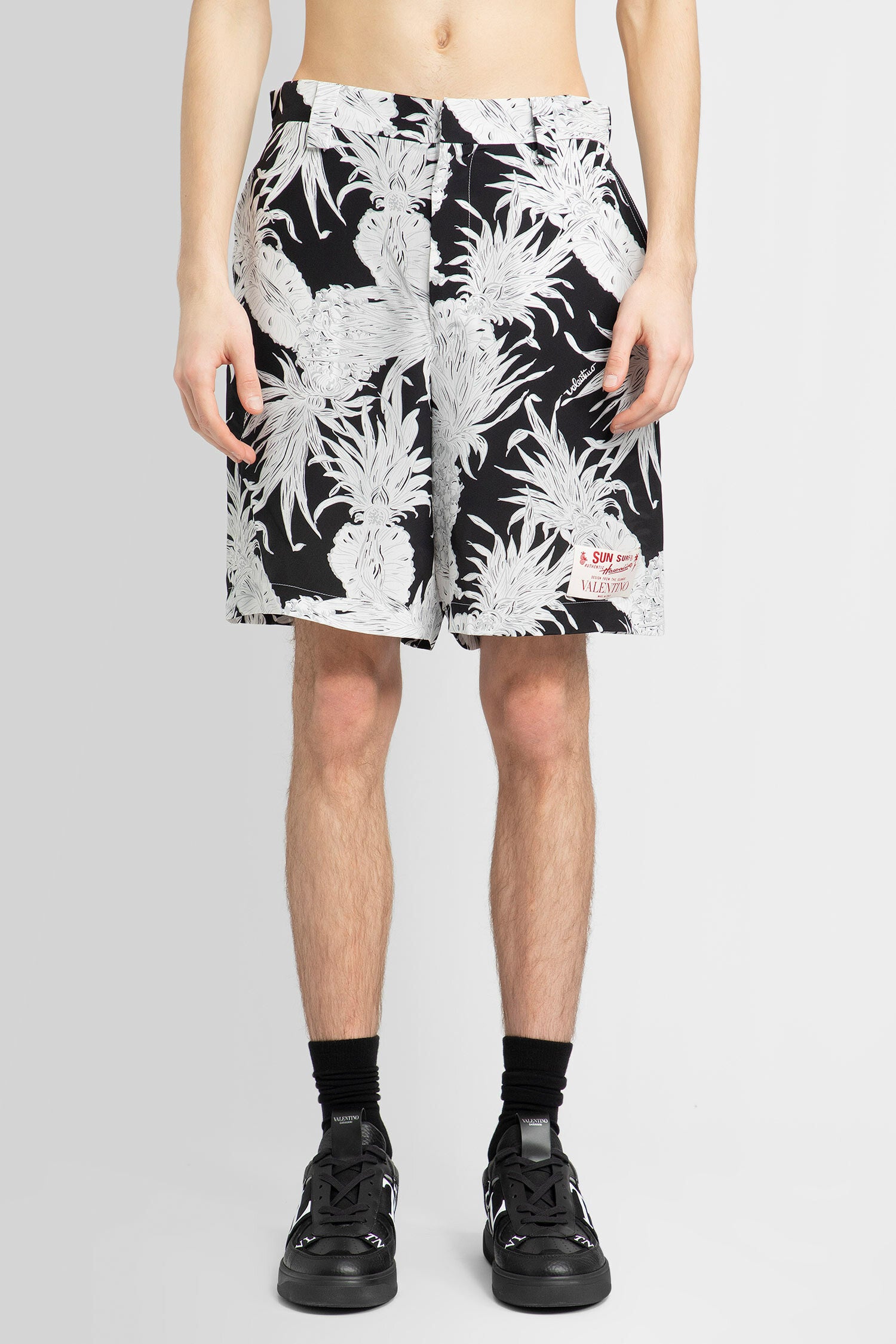 VALENTINO MAN BLACK&WHITE SHORTS & SKIRTS