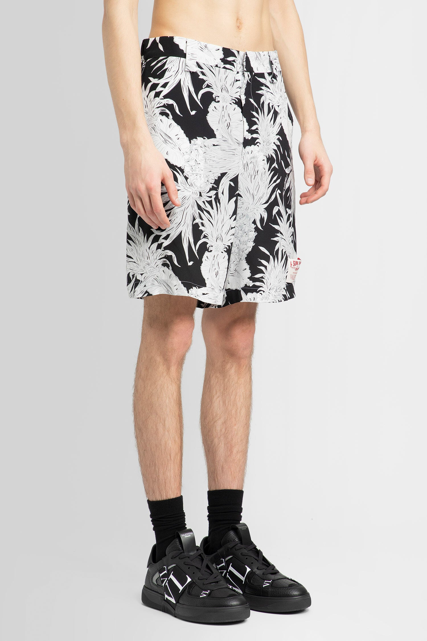 VALENTINO MAN BLACK&WHITE SHORTS & SKIRTS