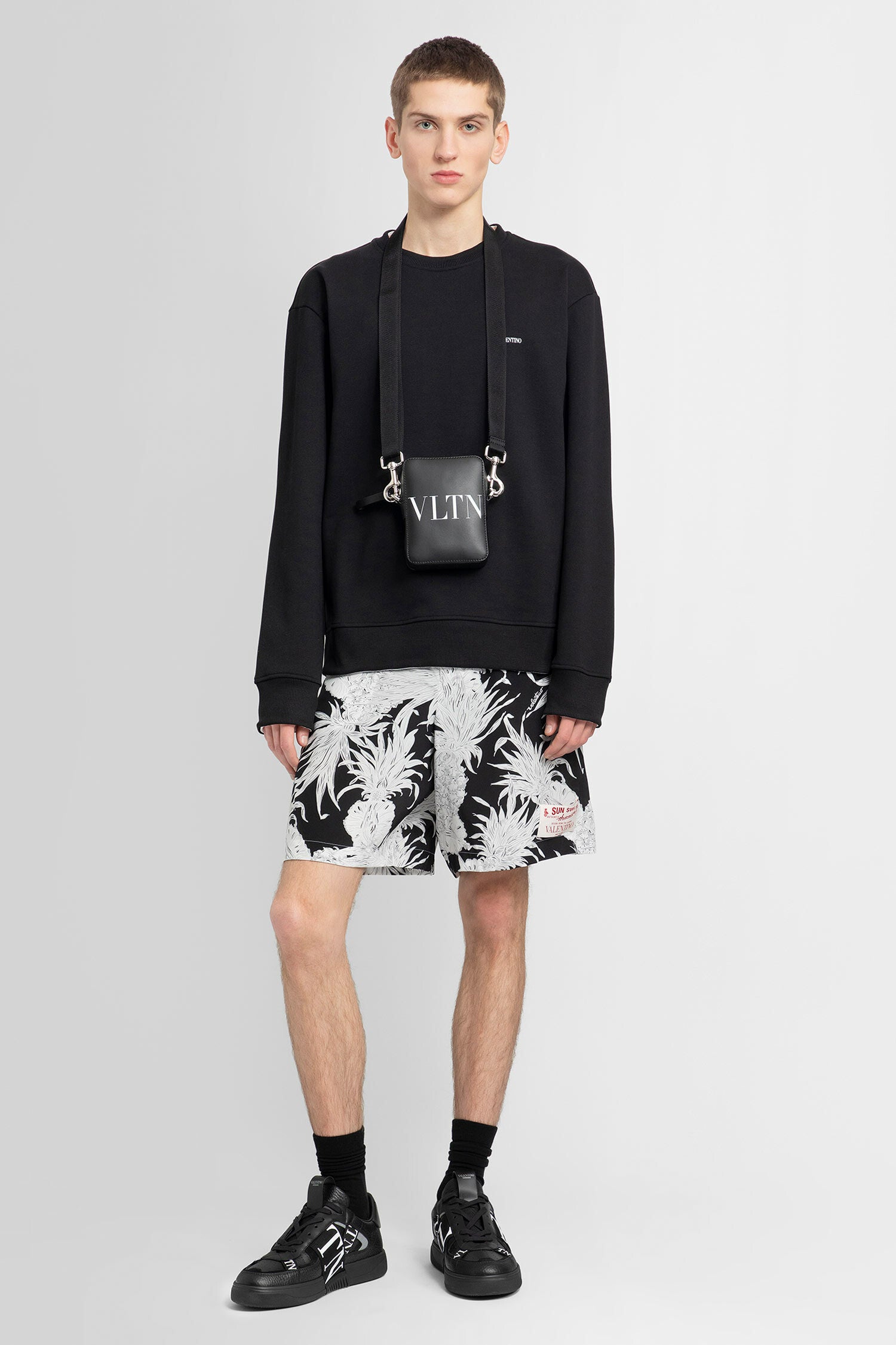 VALENTINO MAN BLACK&WHITE SHORTS & SKIRTS