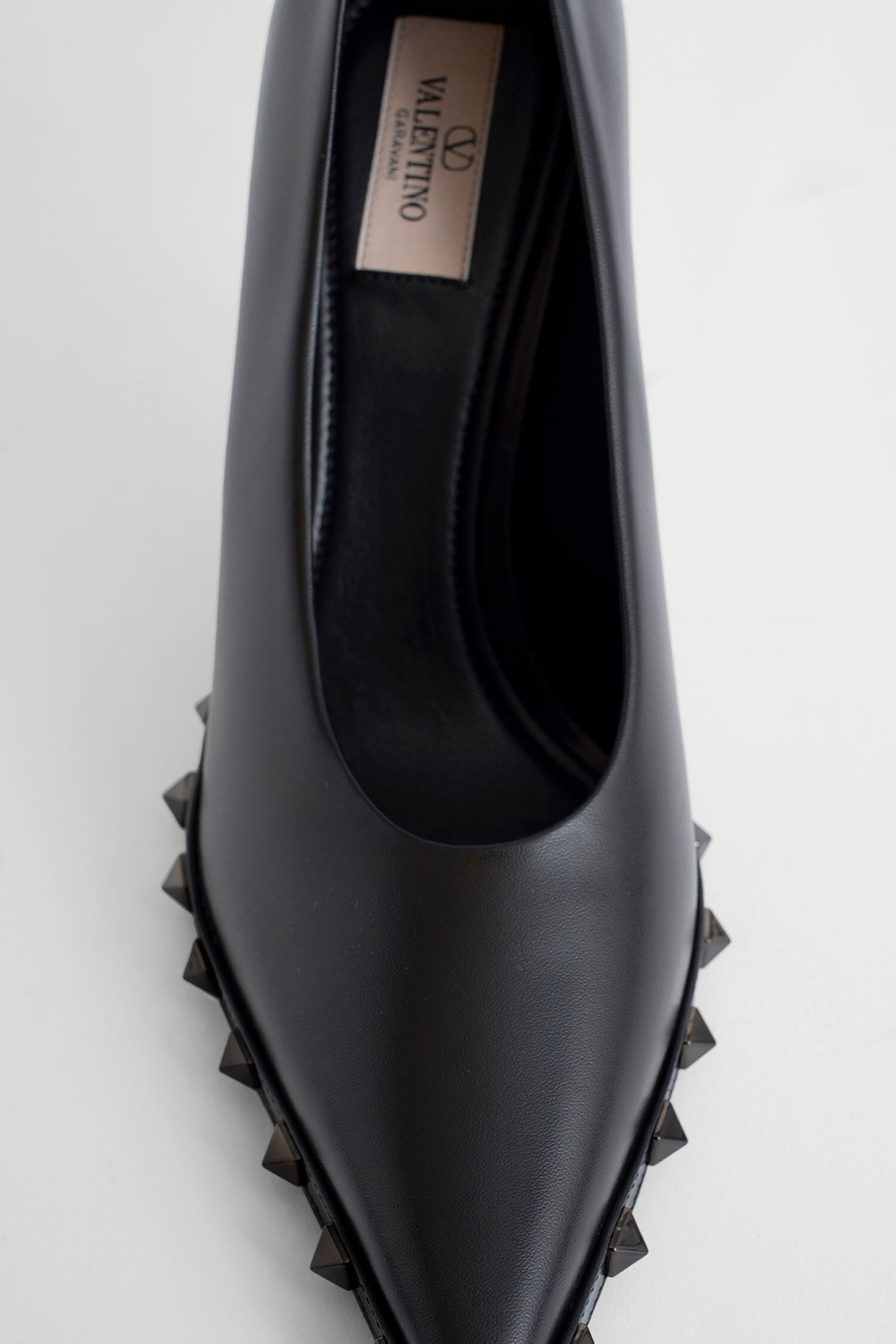 VALENTINO WOMAN BLACK PUMPS