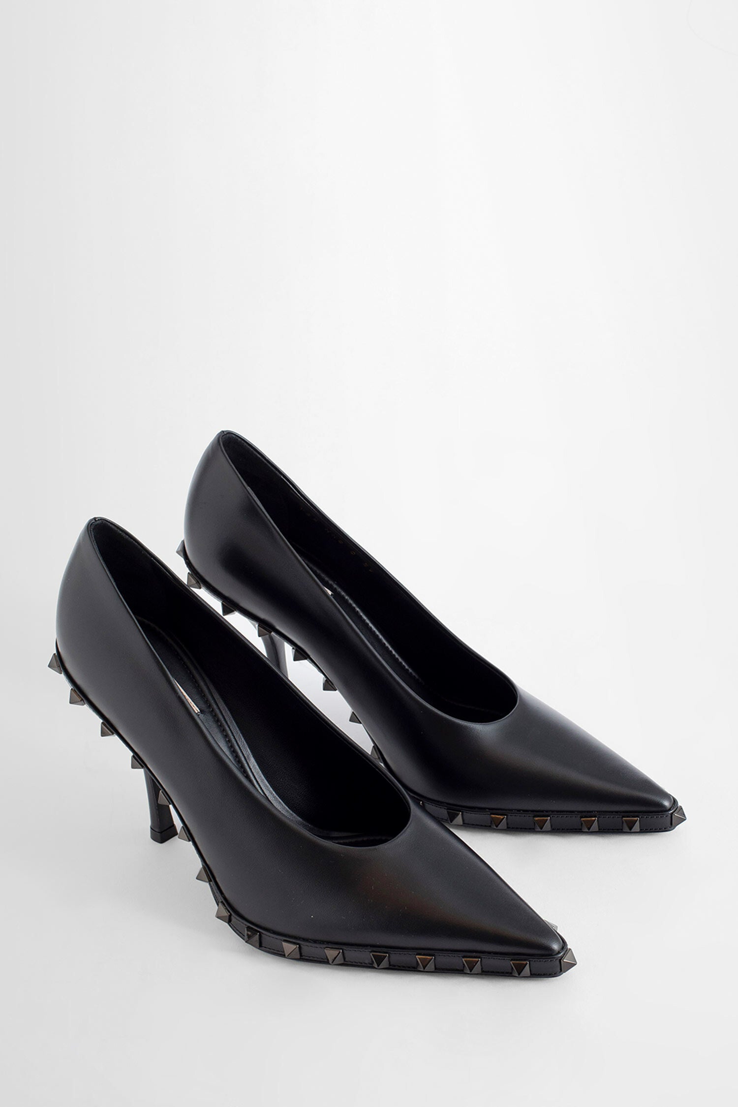 VALENTINO WOMAN BLACK PUMPS