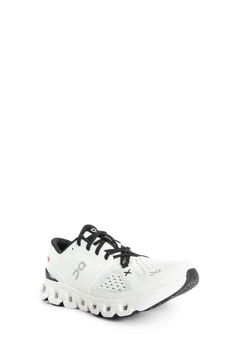 Sneakers Cloud X 4 