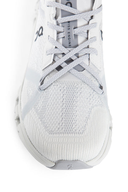 ON RUNNING WOMAN GREY SNEAKERS