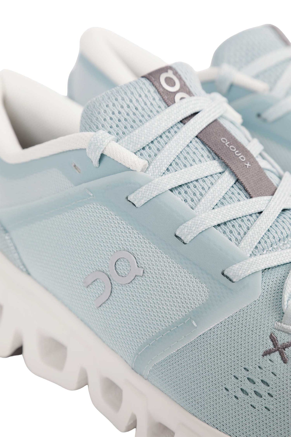 Cloud X 5 Sneakers