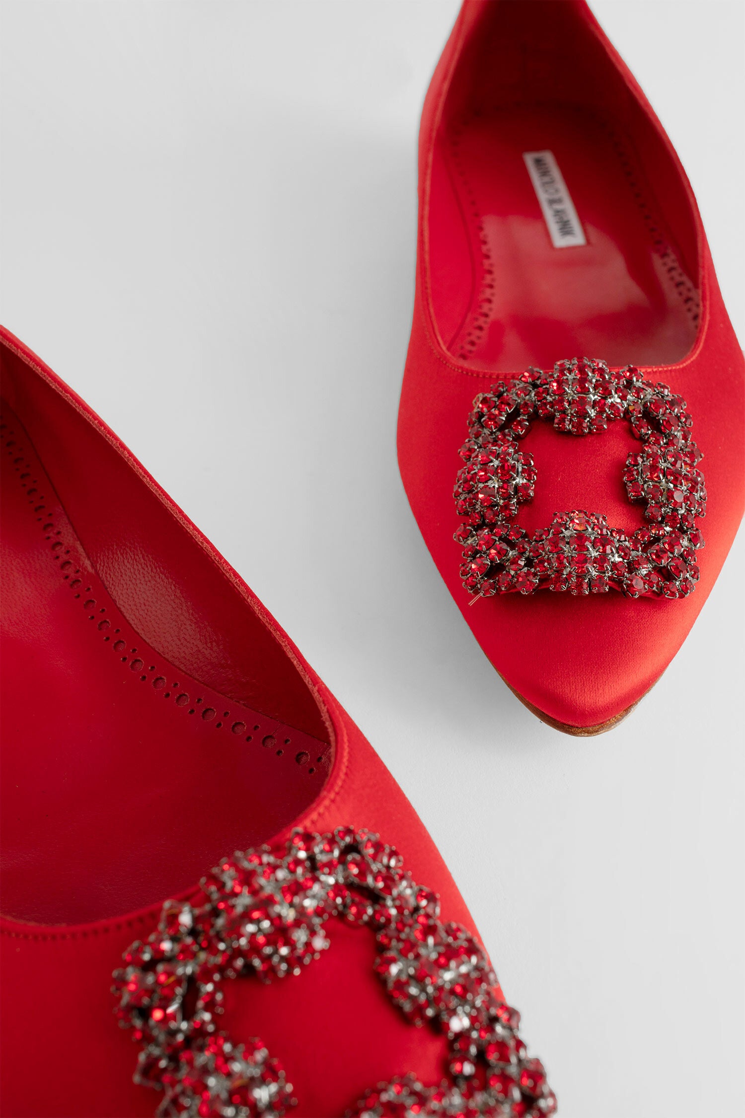 MANOLO BLAHNIK WOMAN RED FLATS