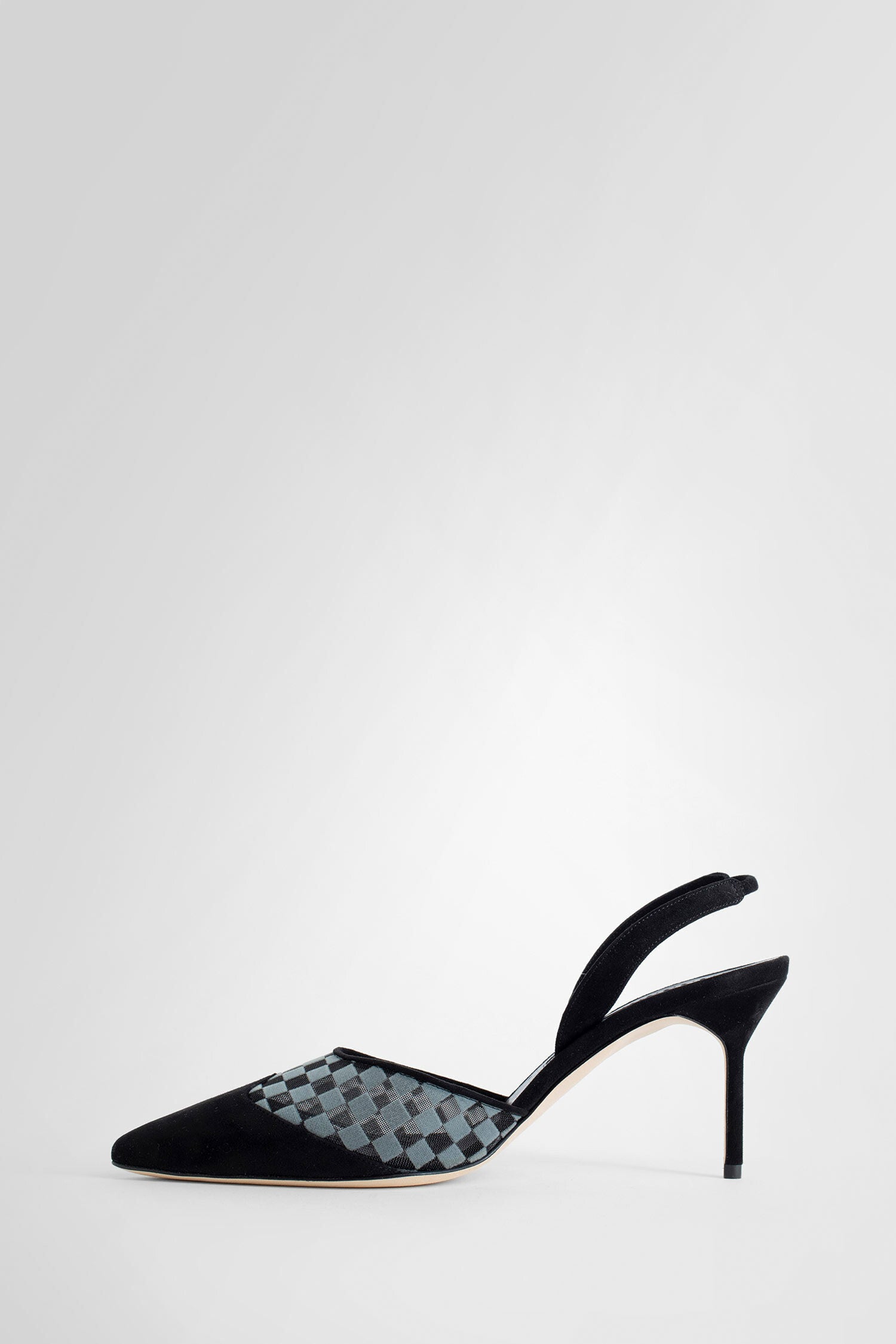 MANOLO BLAHNIK WOMAN BLACK PUMPS