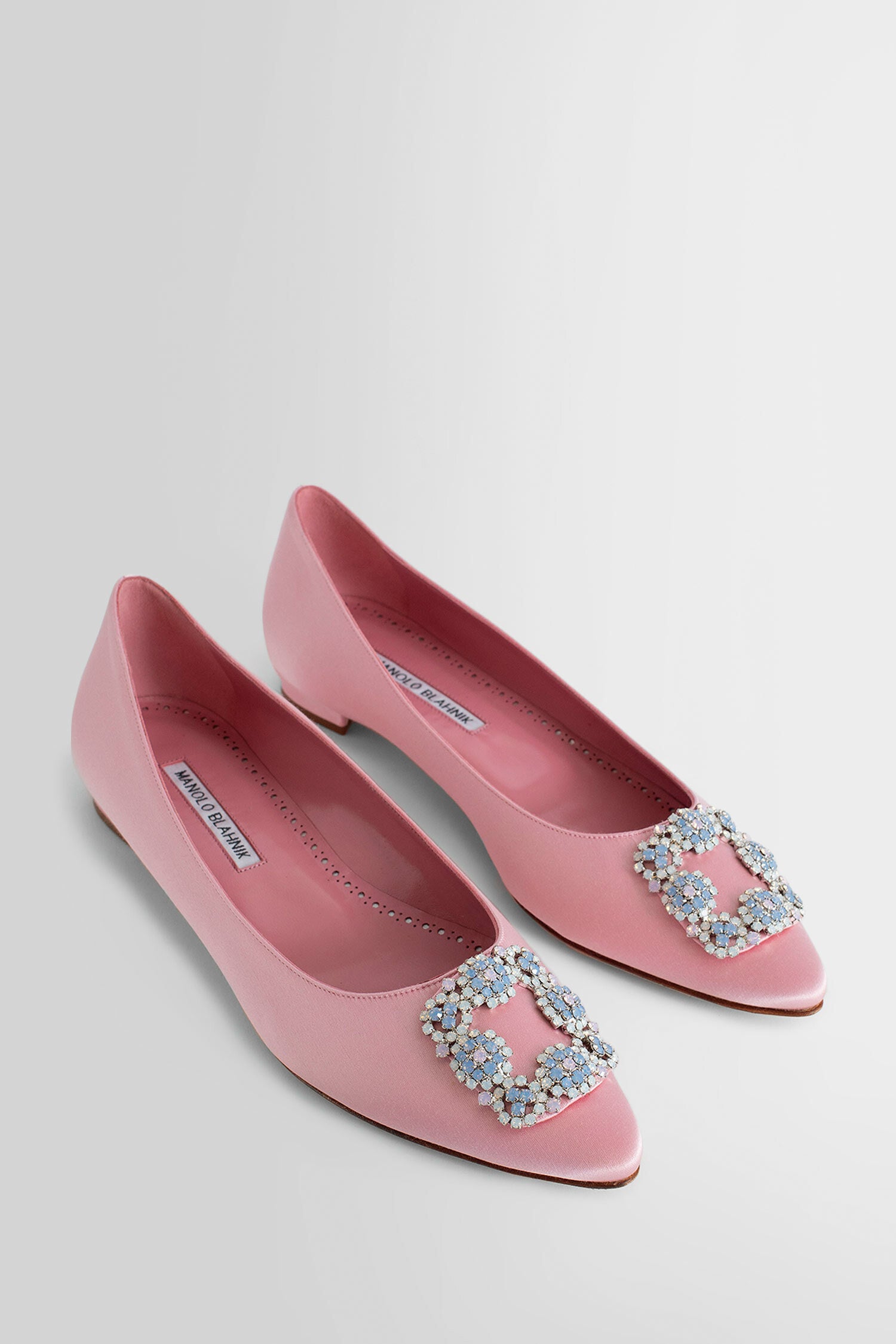 MANOLO BLAHNIK WOMAN PINK FLATS