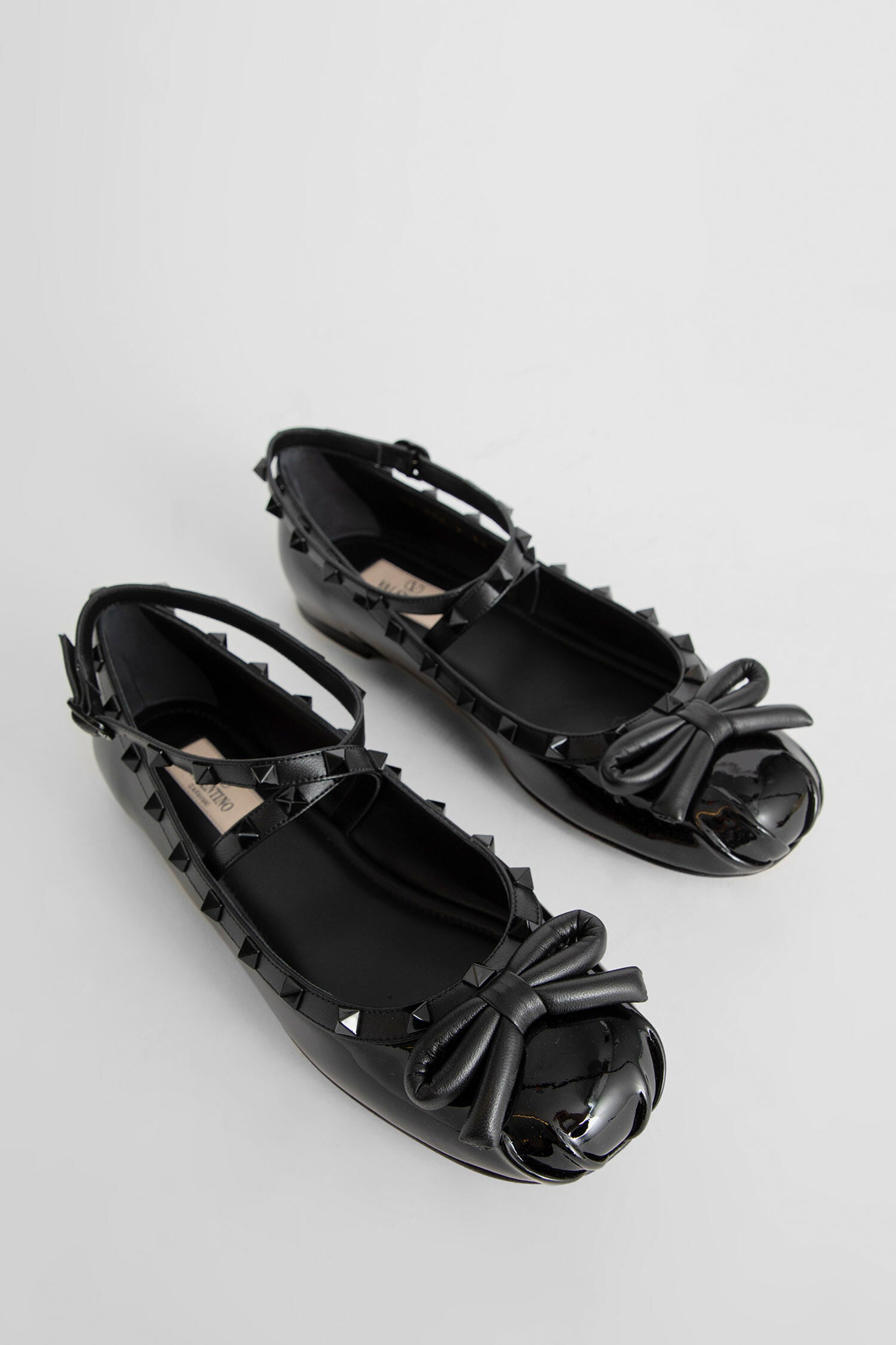 VALENTINO WOMAN BLACK FLATS