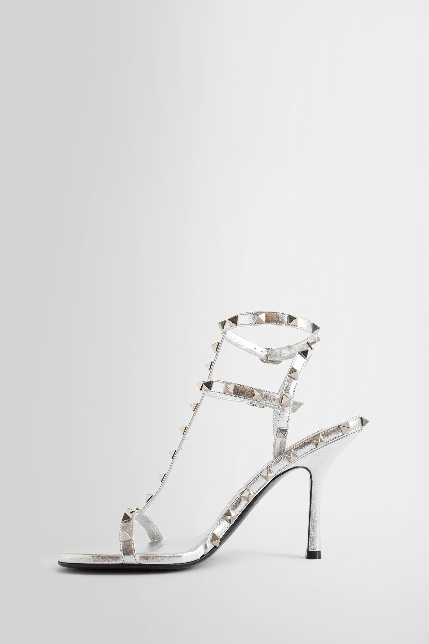 VALENTINO WOMAN SILVER SANDALS & SLIDES