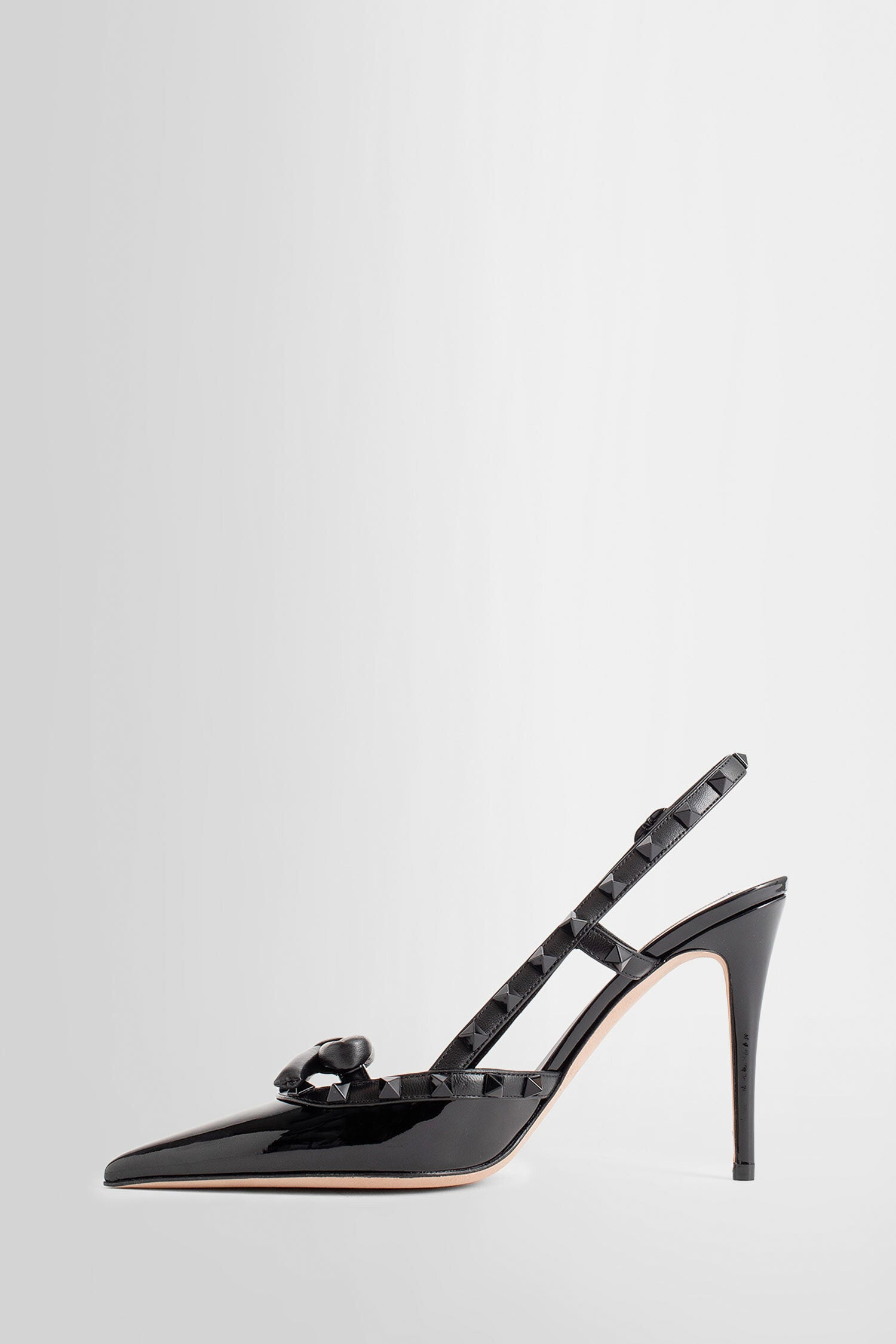 VALENTINO WOMAN BLACK PUMPS