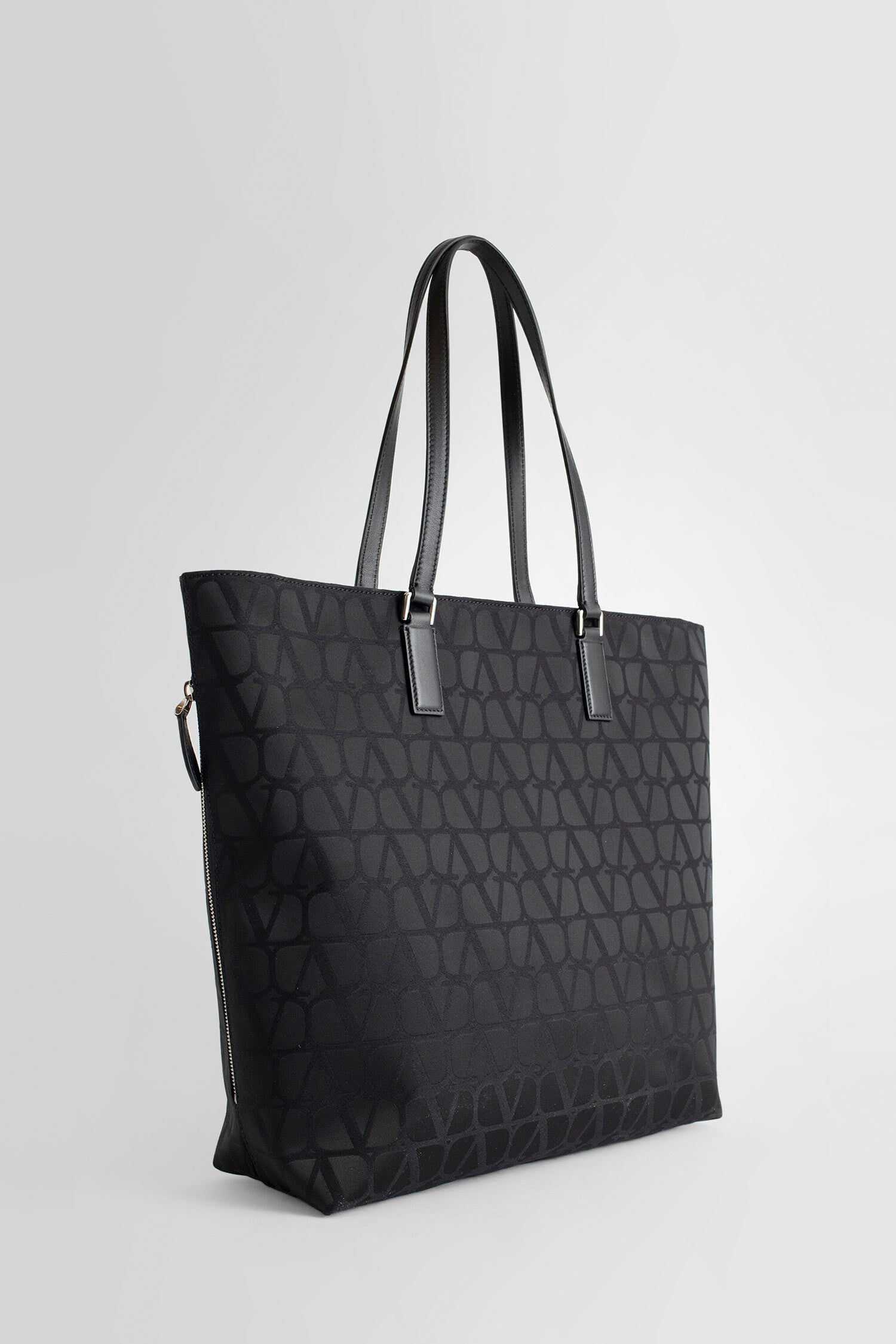 VALENTINO MAN BLACK TOTE BAGS