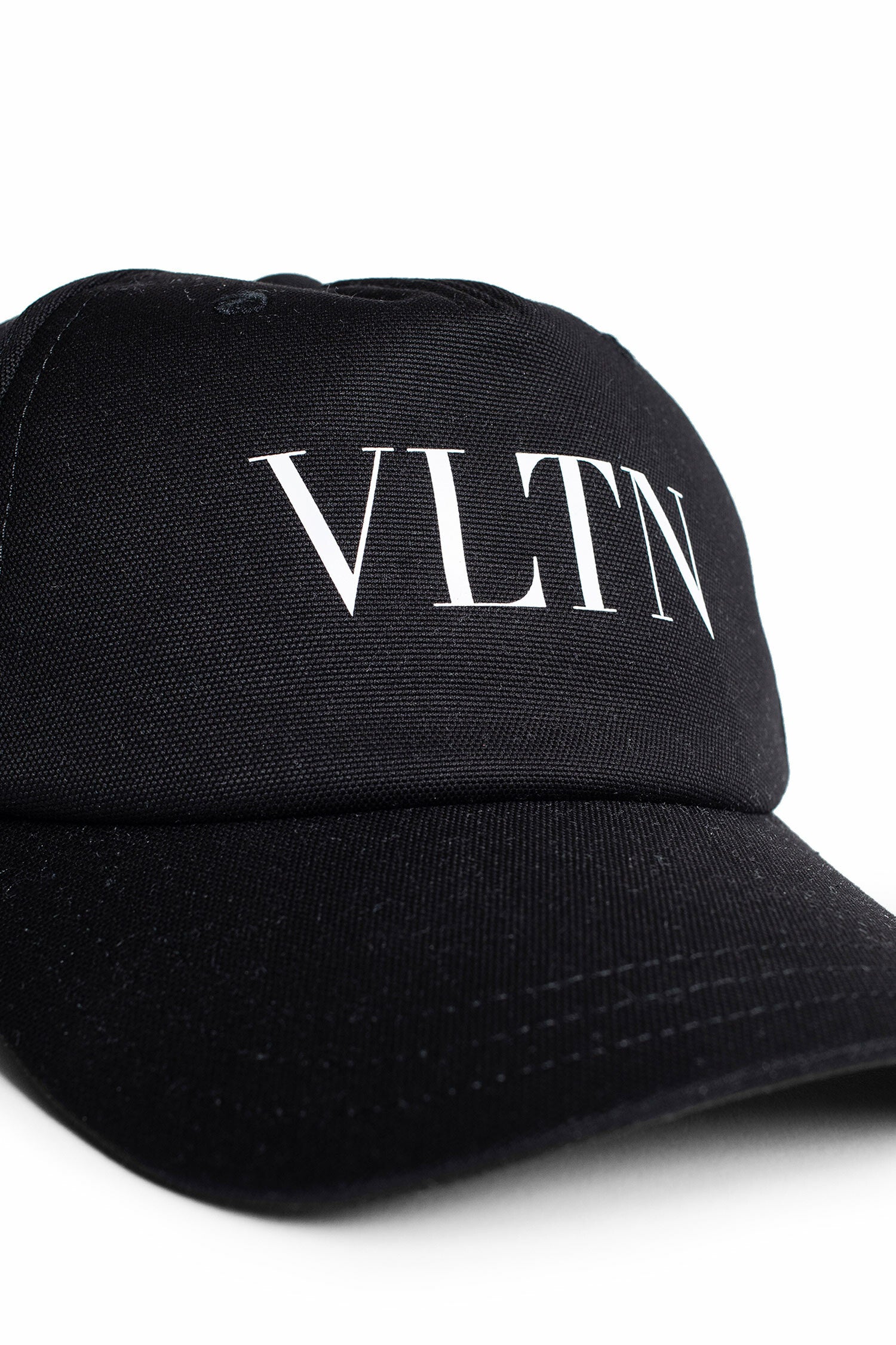 VALENTINO MAN BLACK HATS