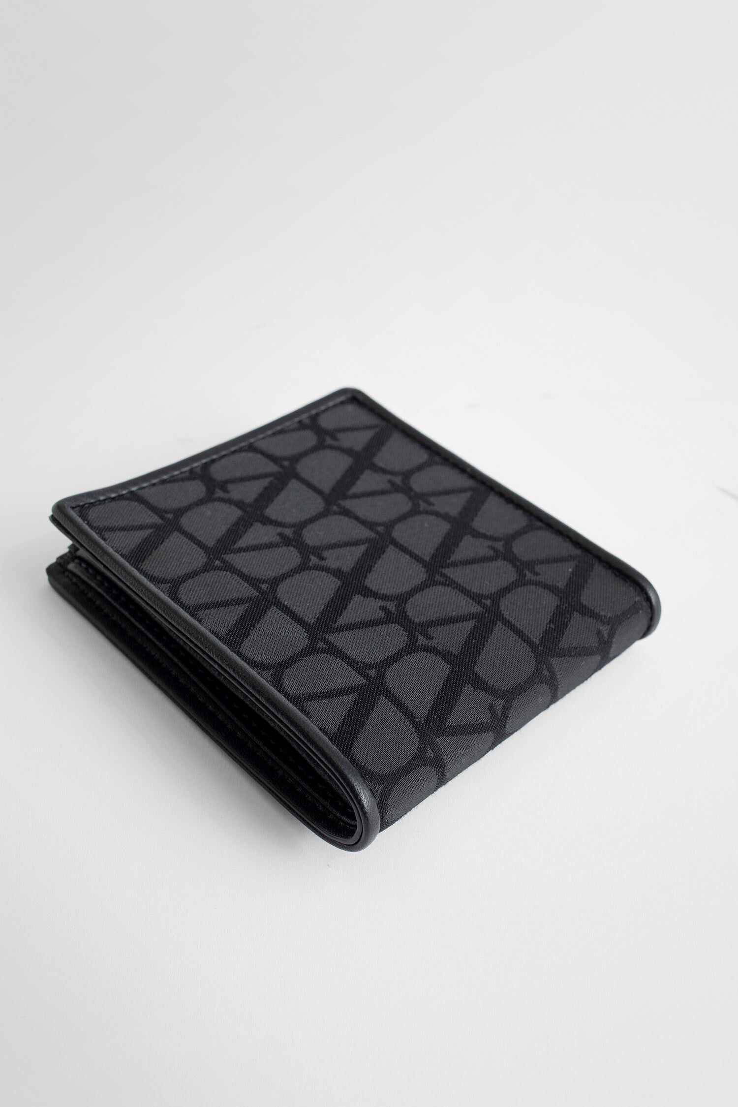 VALENTINO MAN BLACK WALLETS & CARDHOLDERS