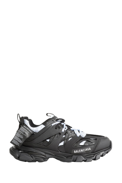 Track Shirt Sneaker