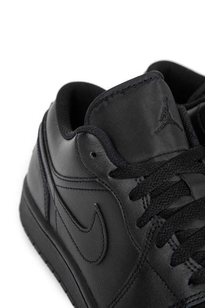 NIKE UNISEX BLACK SNEAKERS