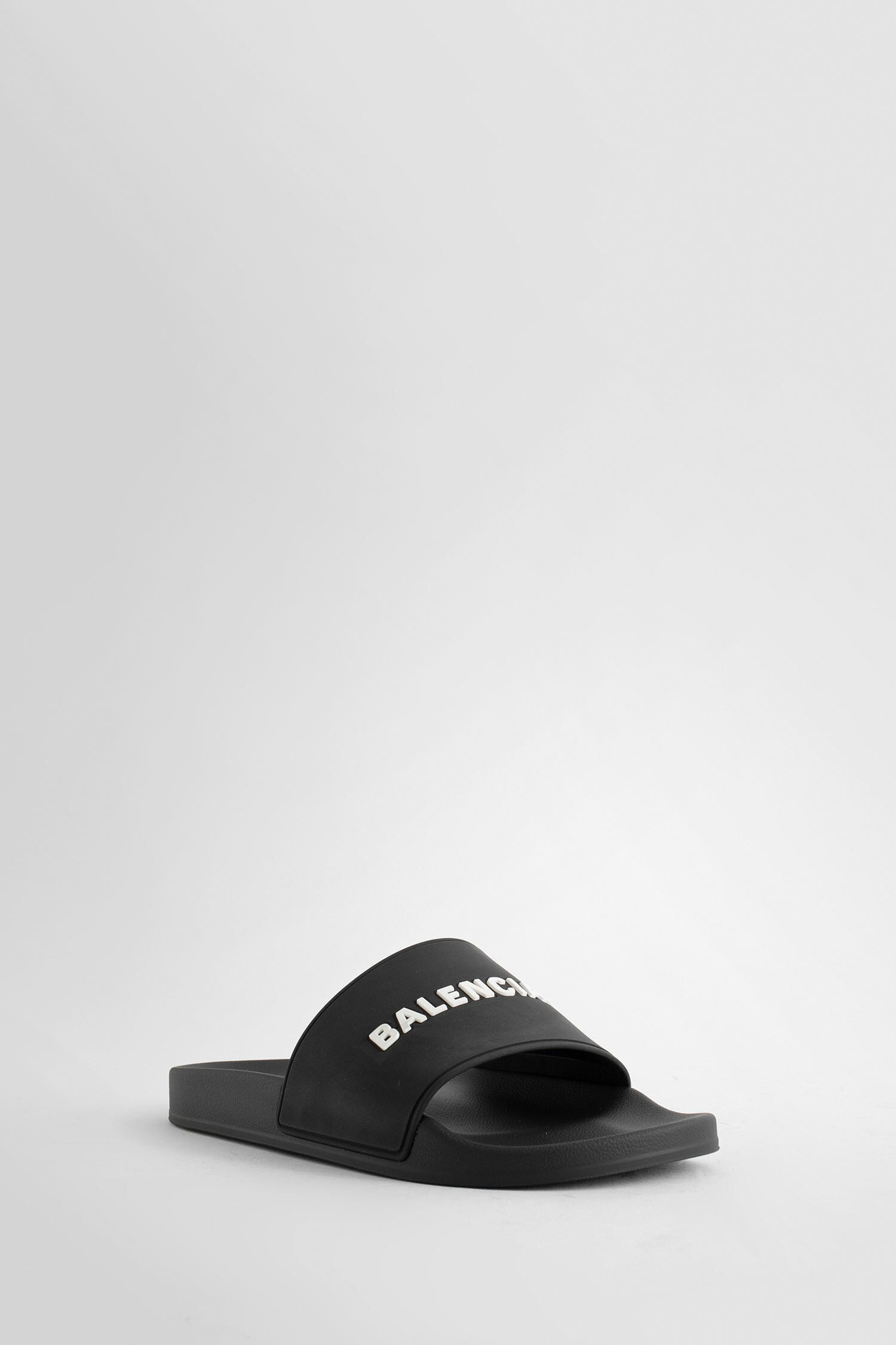 BALENCIAGA MAN BLACK&WHITE SANDALS & SLIDES