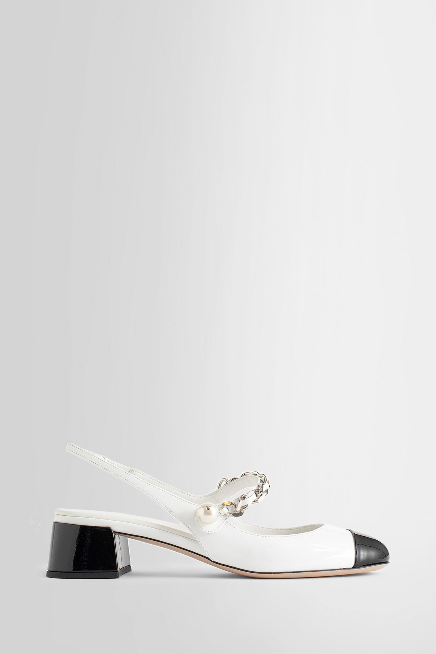 MIU MIU WOMAN BLACK&WHITE FLATS