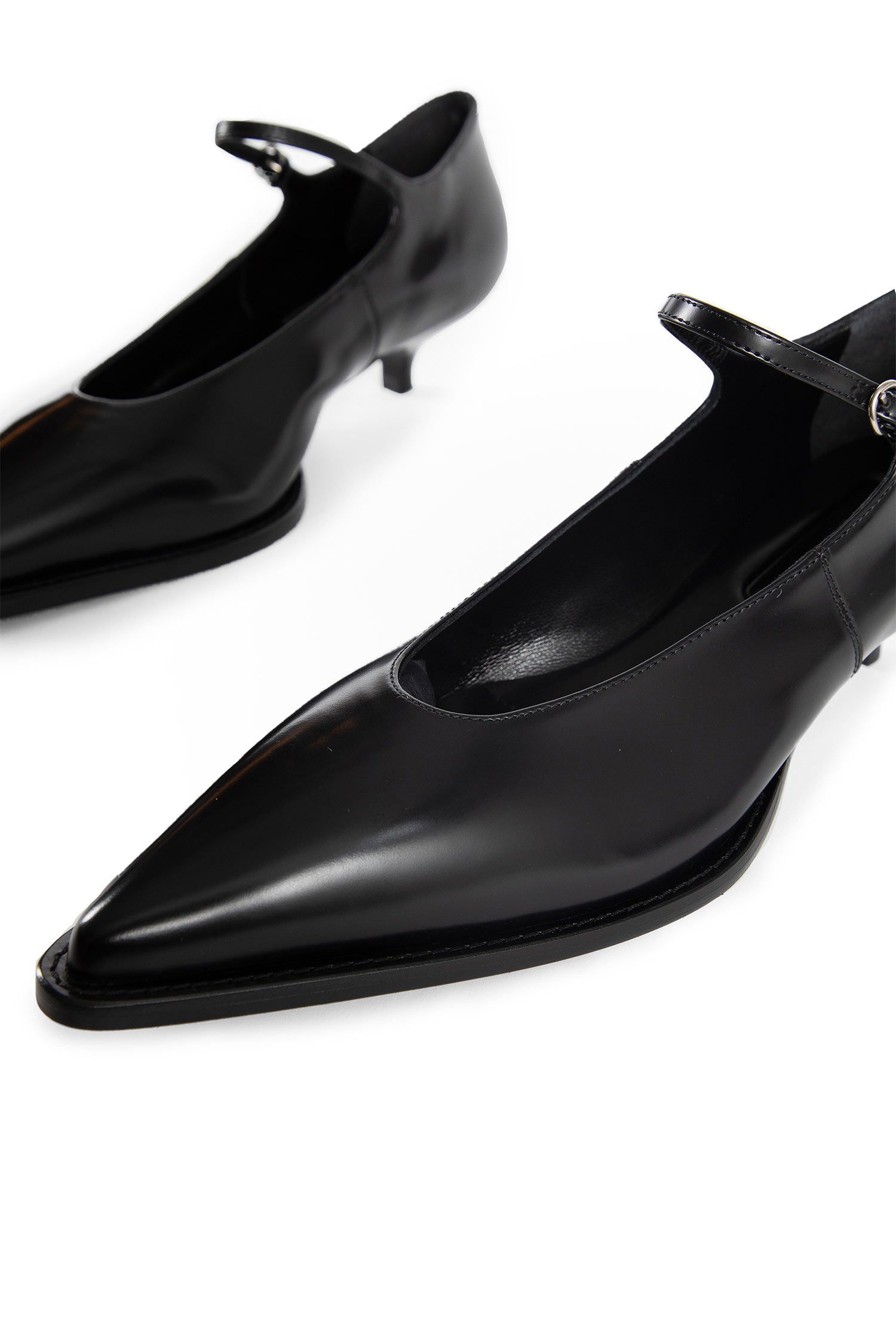 MIU MIU WOMAN BLACK PUMPS