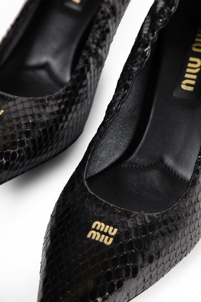 Pumps in Snake Leather