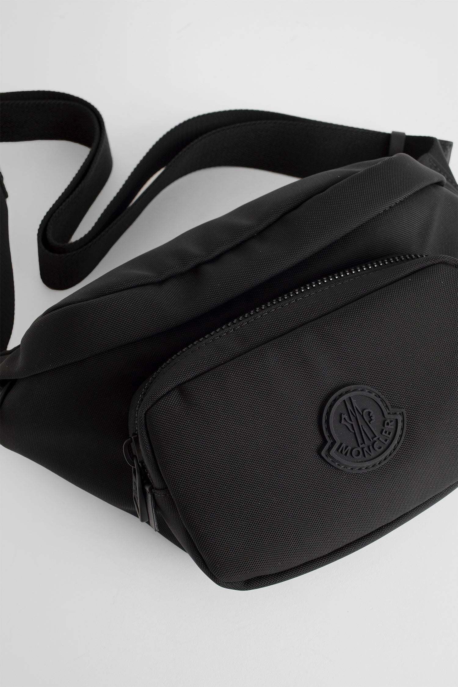 MONCLER MAN BLACK FANNY PACKS