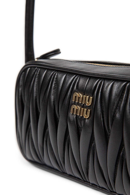 Pouch in nappa matelassé