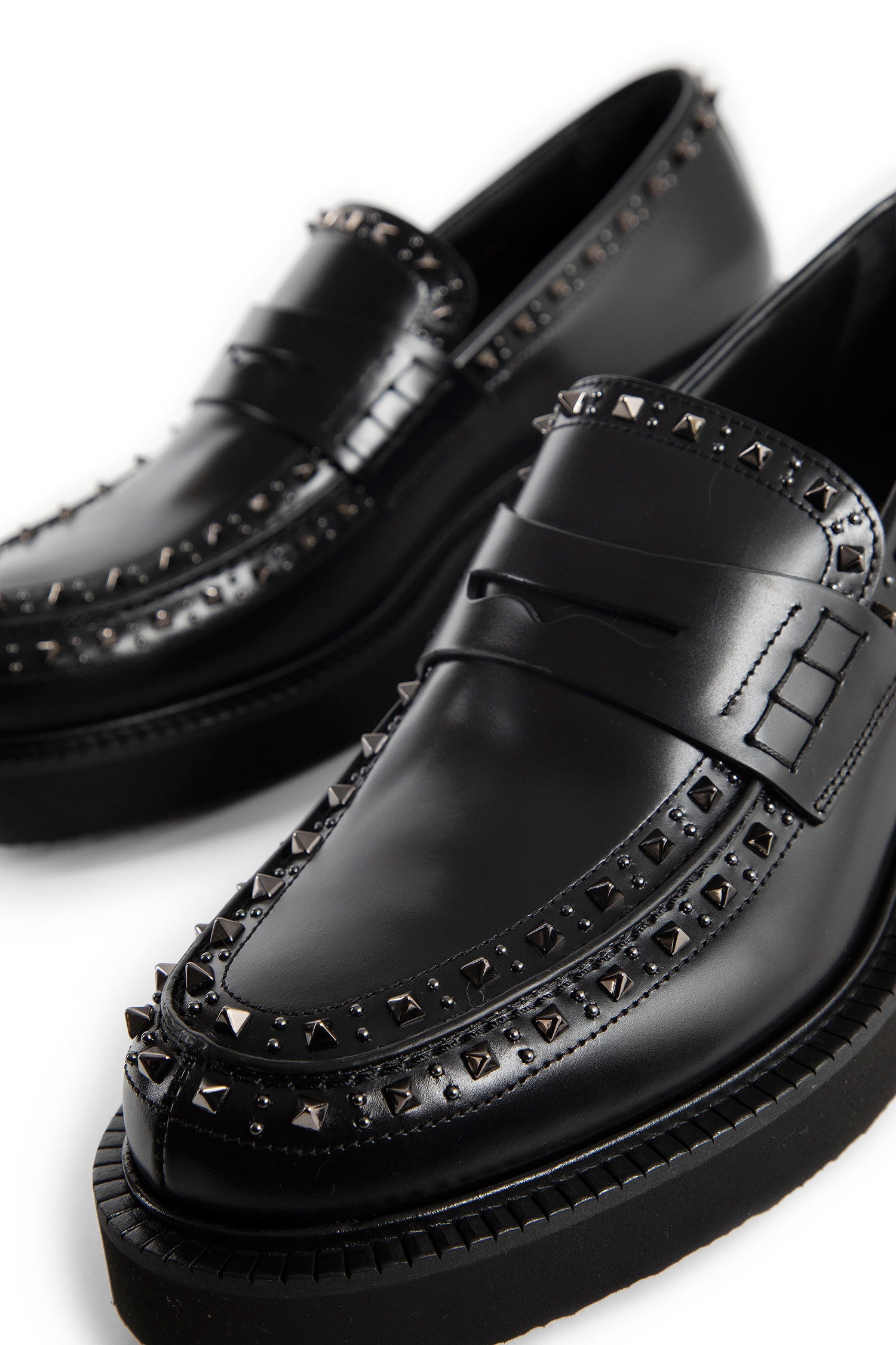 VALENTINO MAN BLACK LOAFERS & FLATS