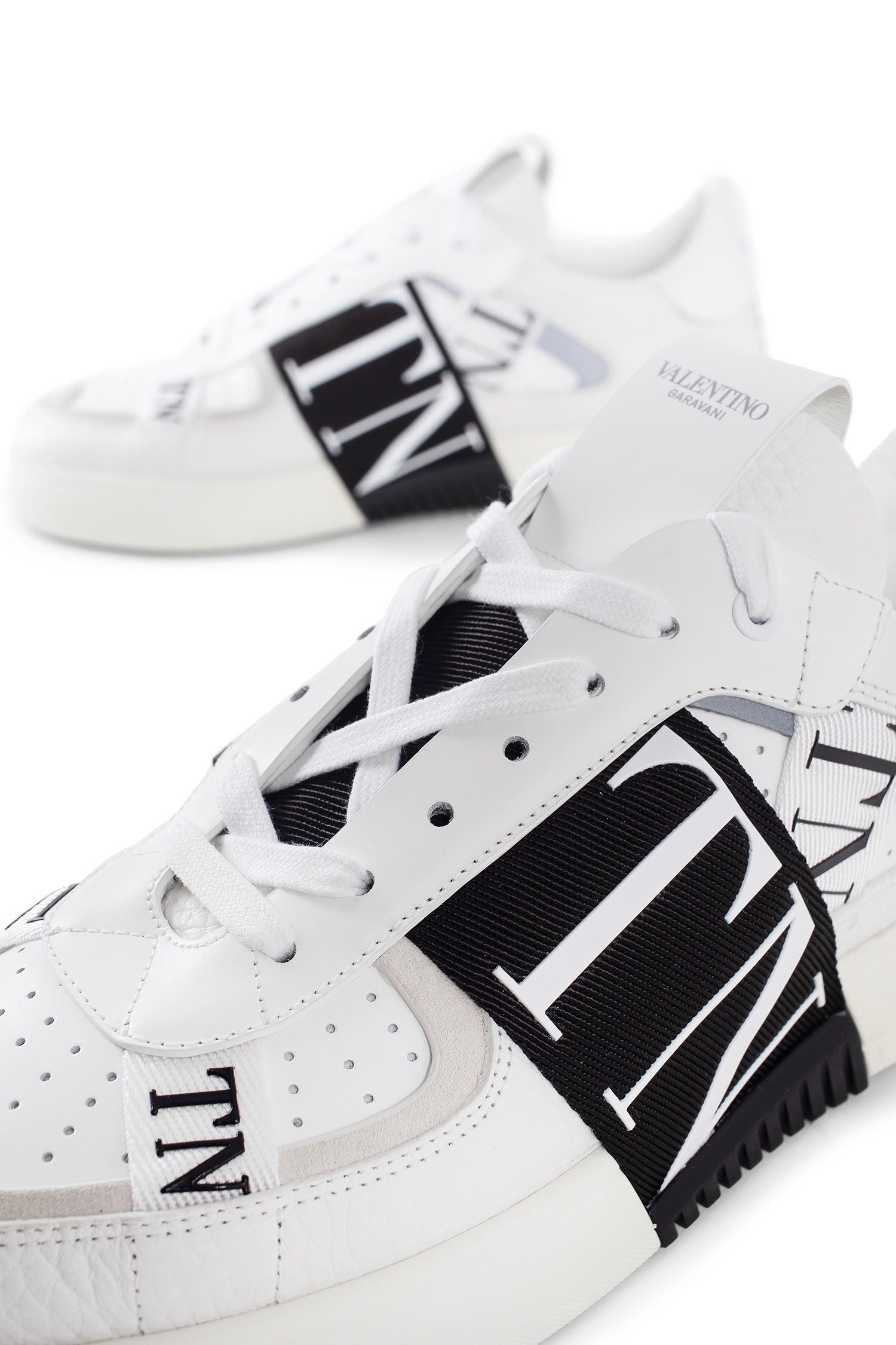 VALENTINO MAN WHITE SNEAKERS