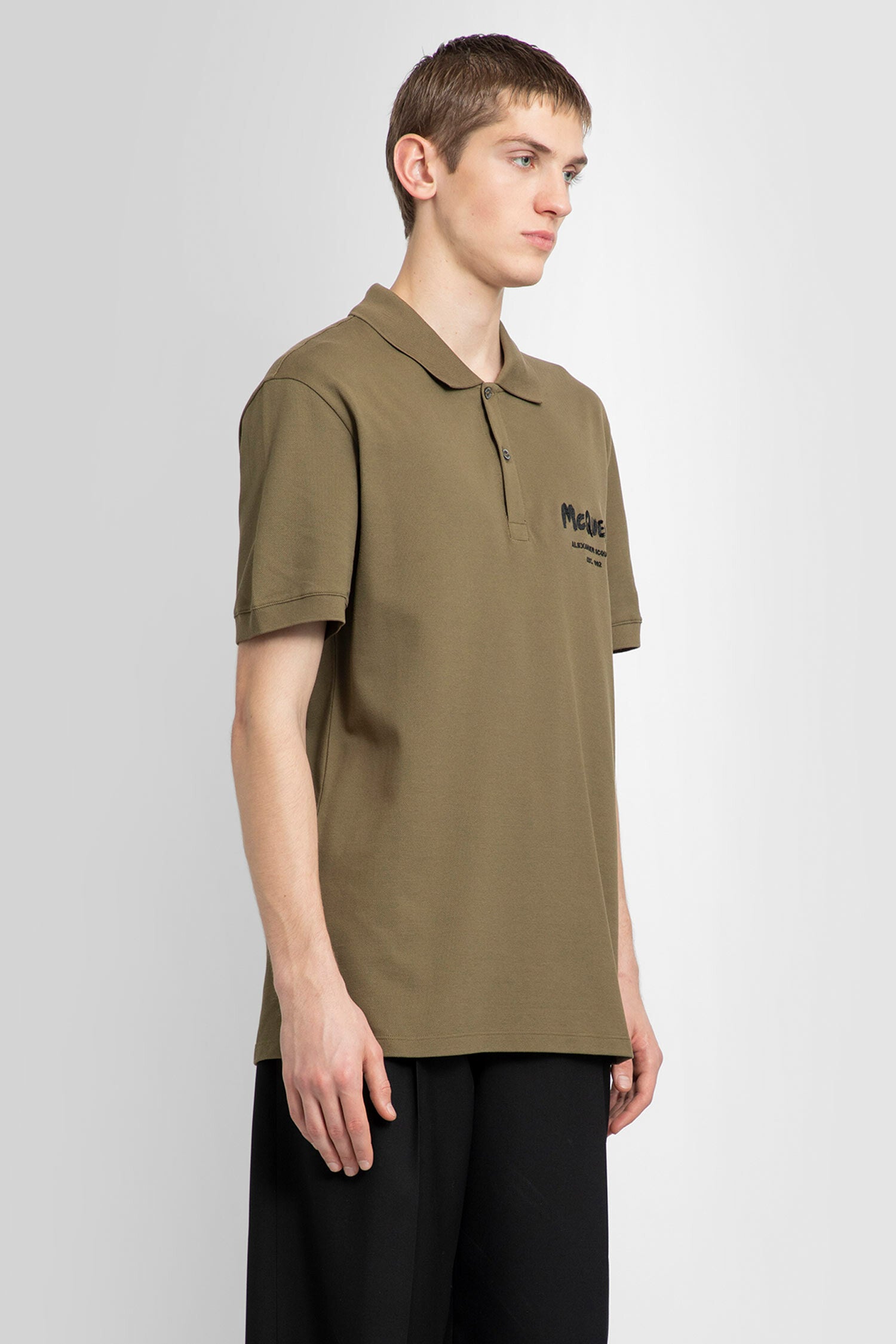 ALEXANDER MCQUEEN MAN GREEN T-SHIRTS