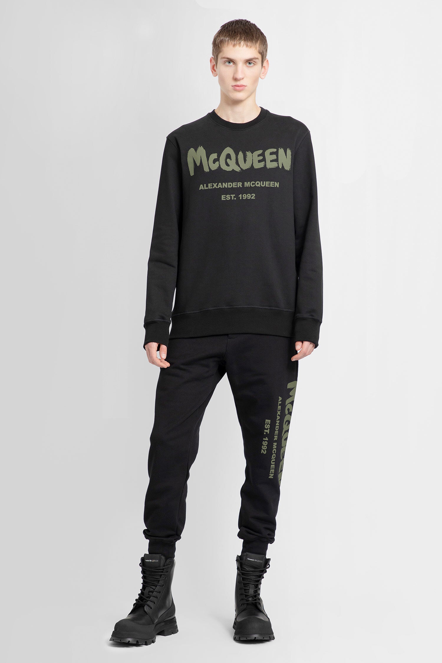 ALEXANDER MCQUEEN MAN BLACK SWEATSHIRTS