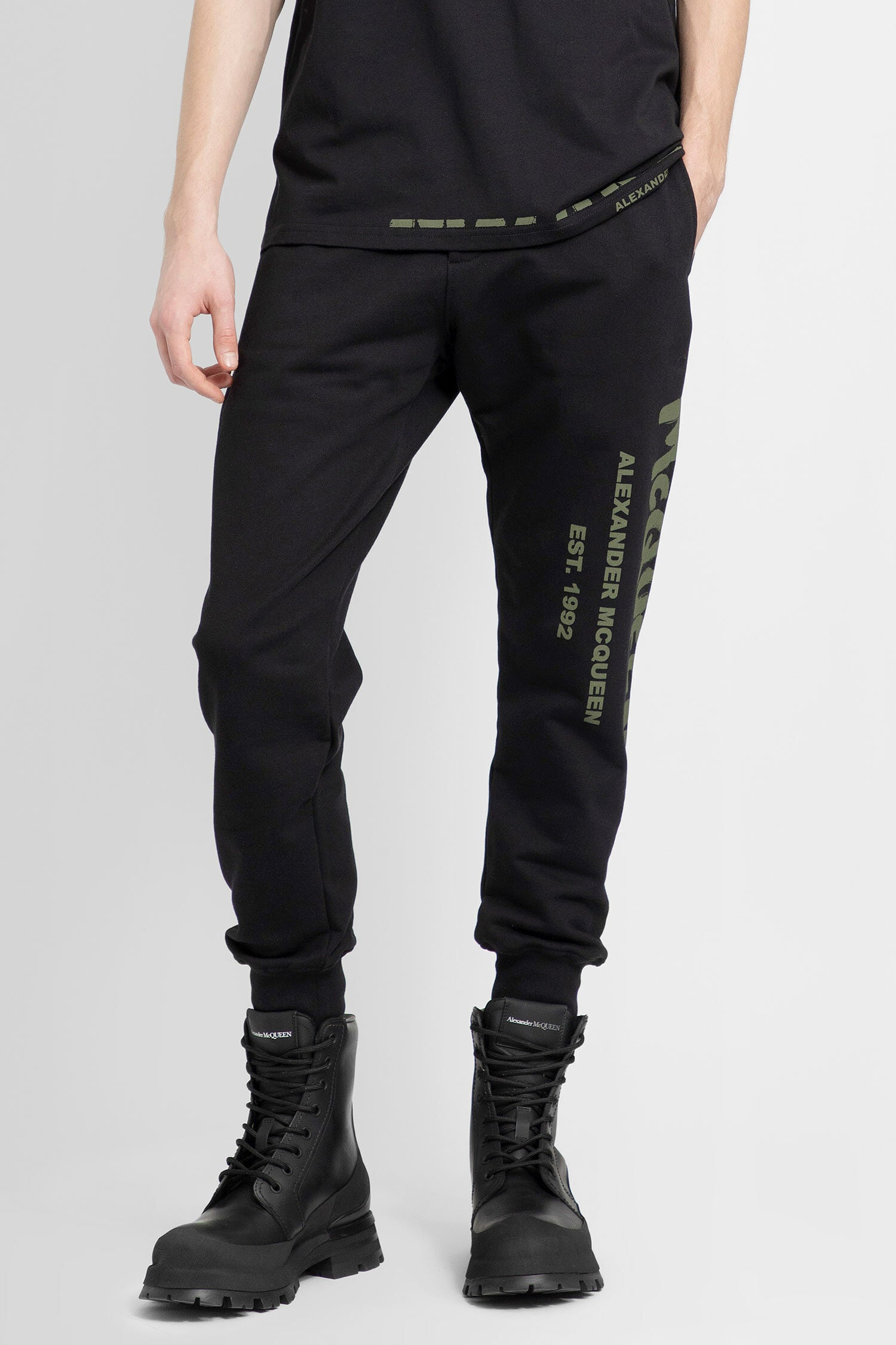 ALEXANDER MCQUEEN MAN BLACK TROUSERS