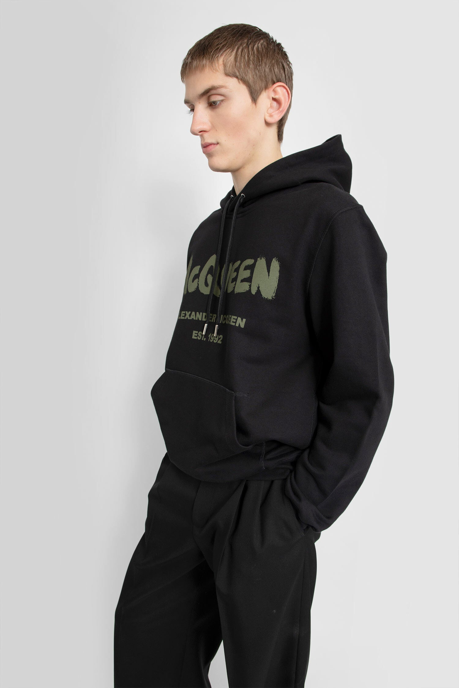 ALEXANDER MCQUEEN MAN BLACK SWEATSHIRTS