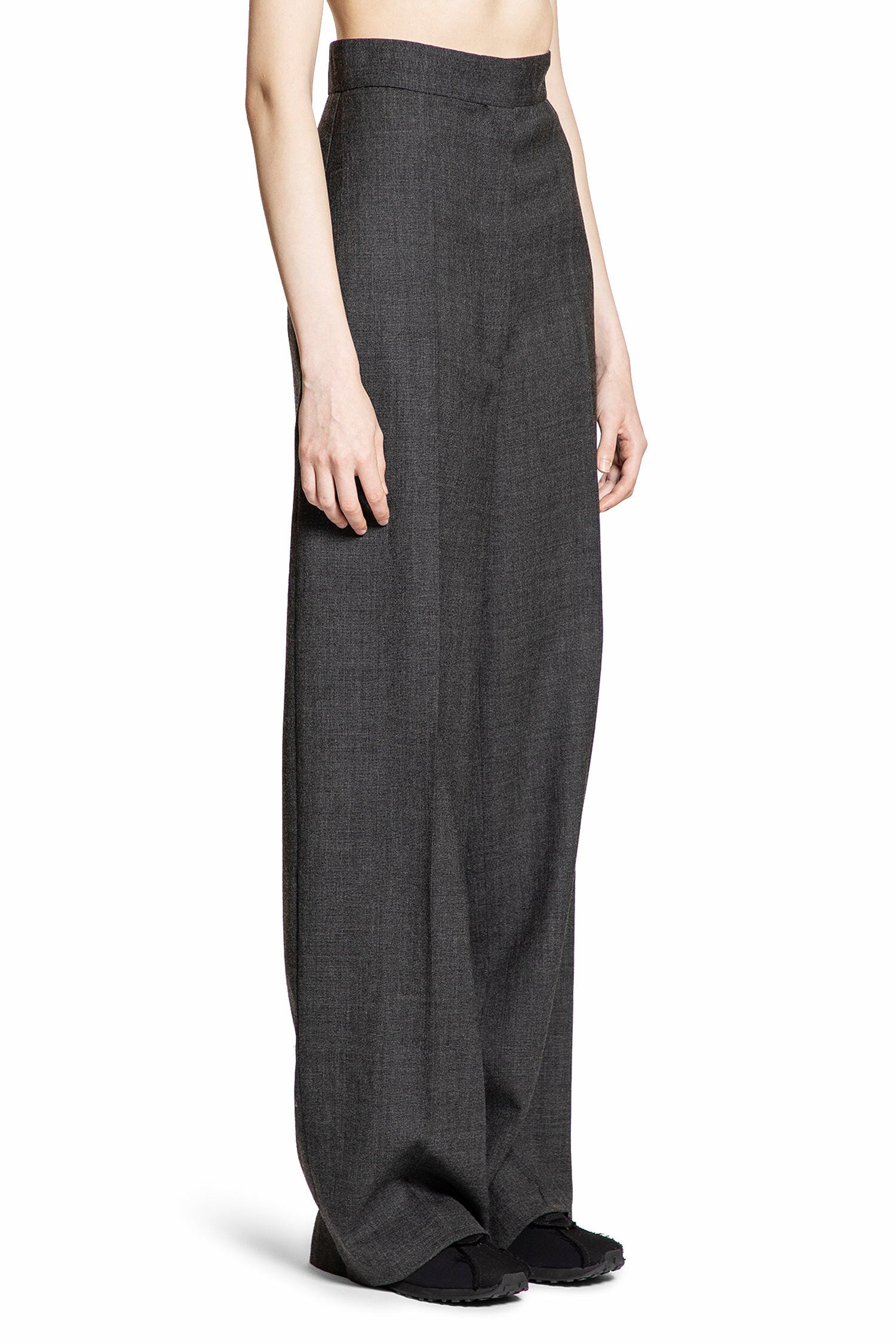 THE ROW WOMAN GREY TROUSERS