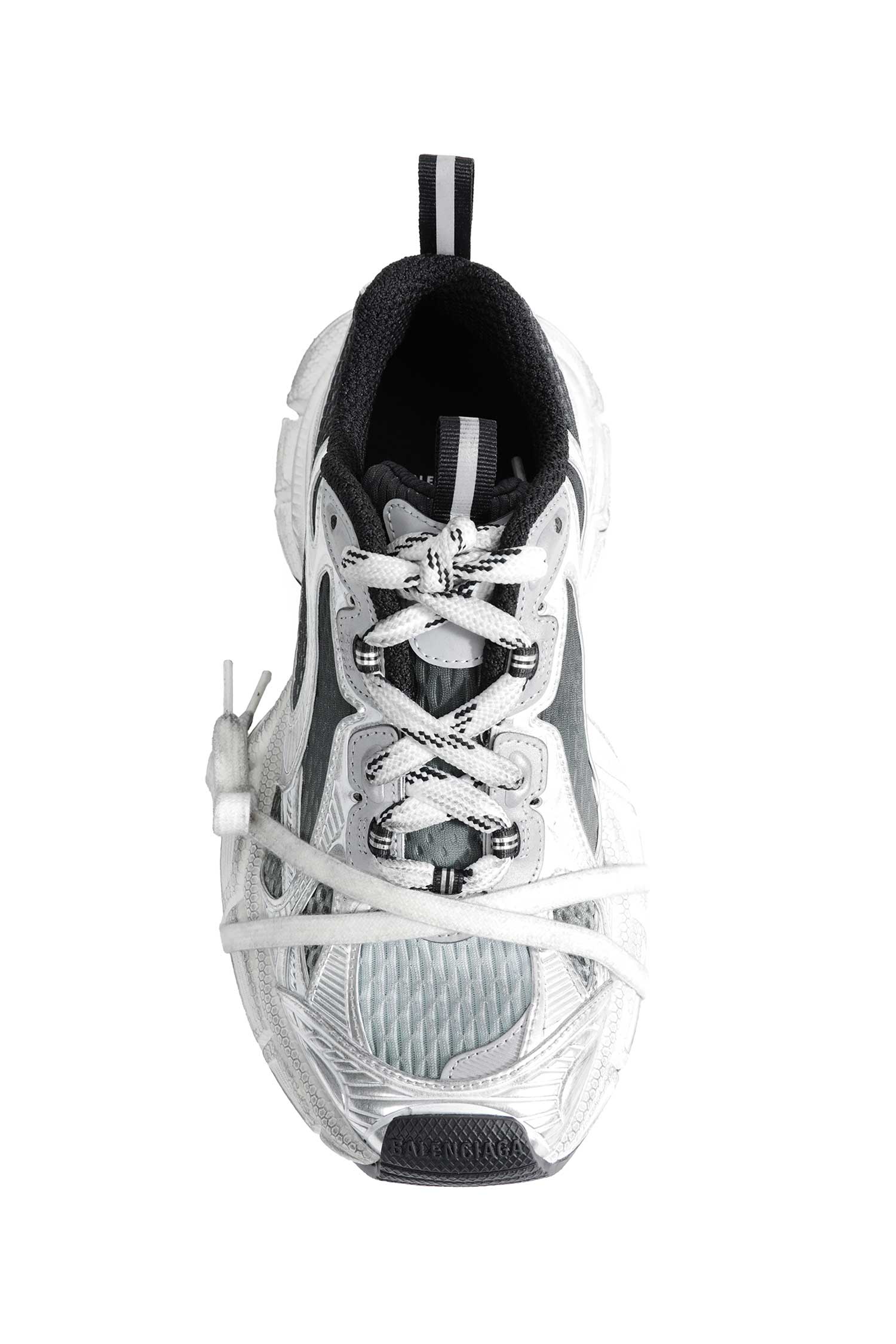 3XL Gradient Sneakers