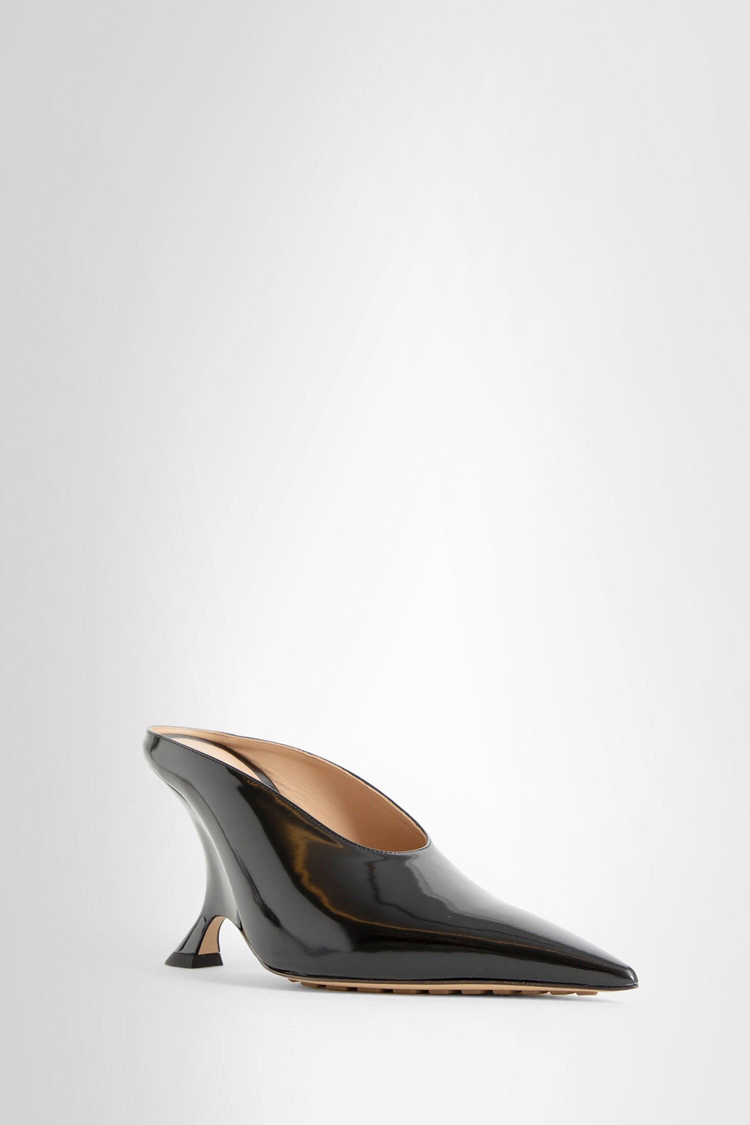 BOTTEGA VENETA WOMAN BLACK MULES