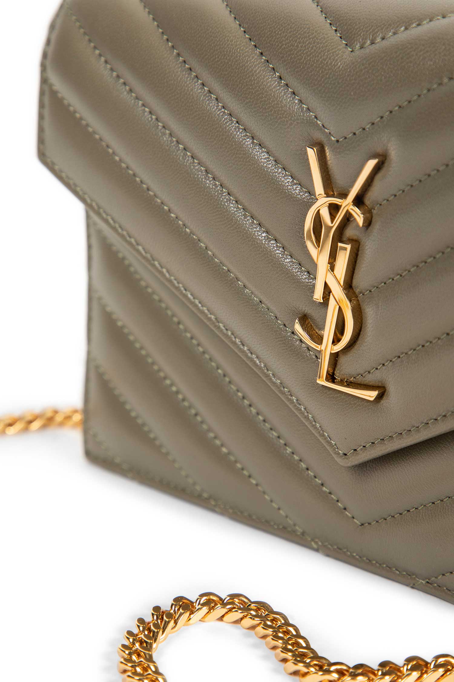 Cassandre Envelope Chain Wallet in Leather