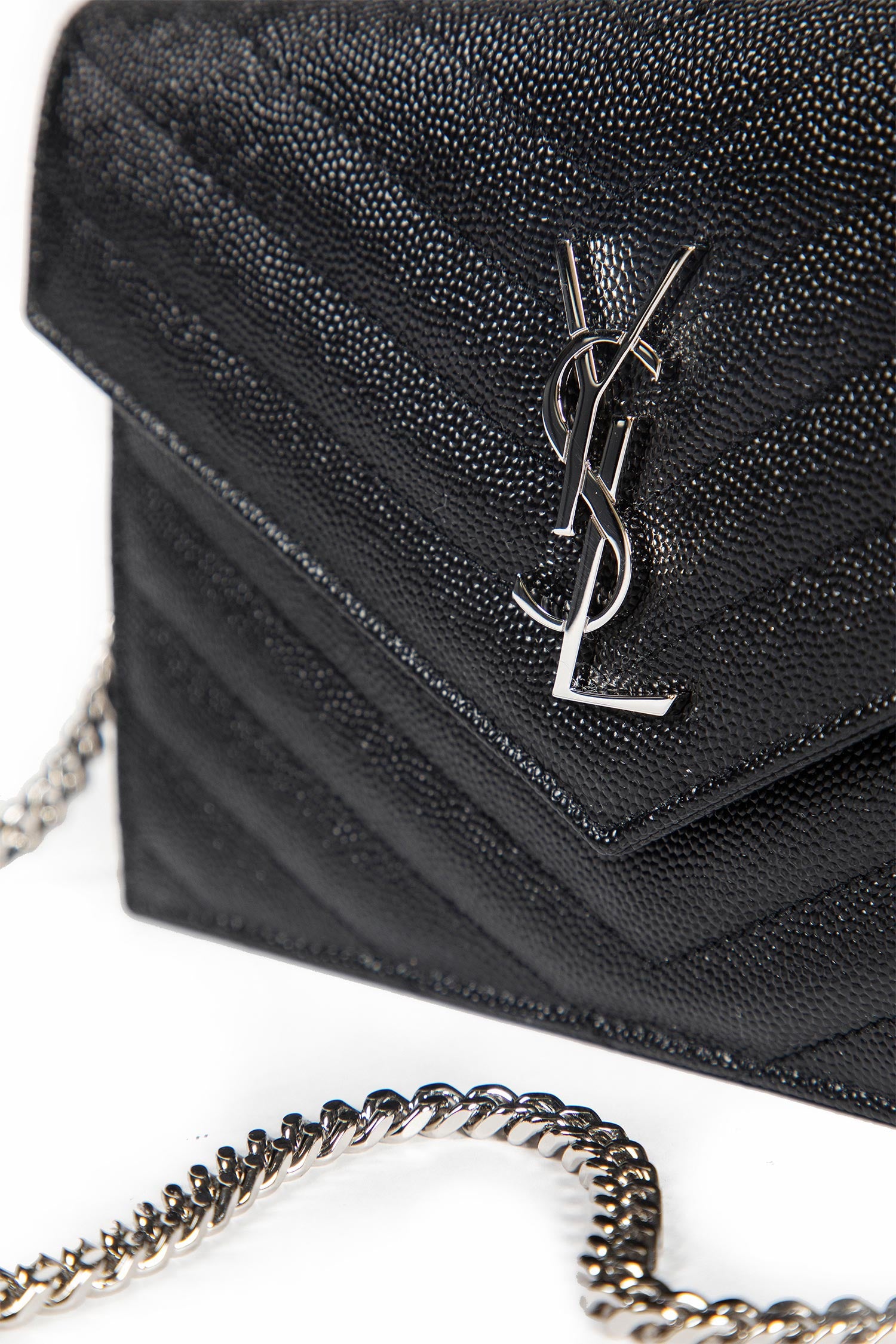 Cassandre Matelassé Envelope Chain Wallet