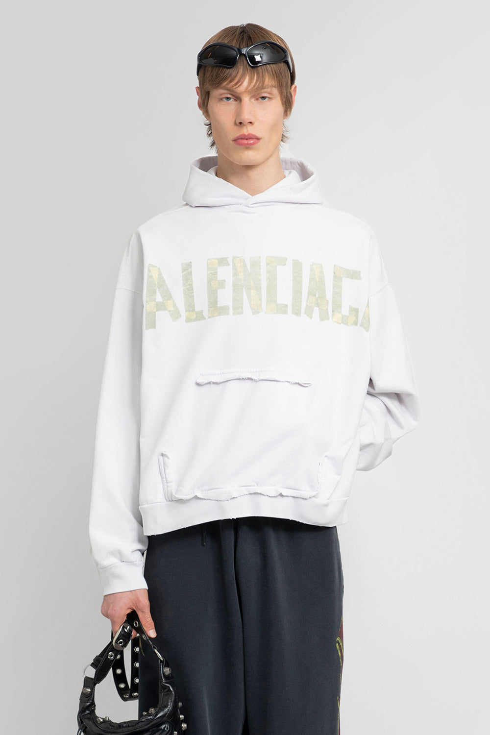 BALENCIAGA MAN WHITE SWEATSHIRTS