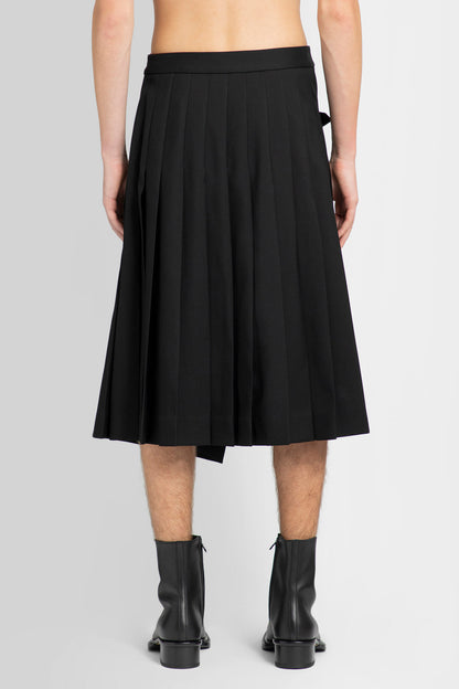 ALEXANDER MCQUEEN MAN BLACK SHORTS & SKIRTS