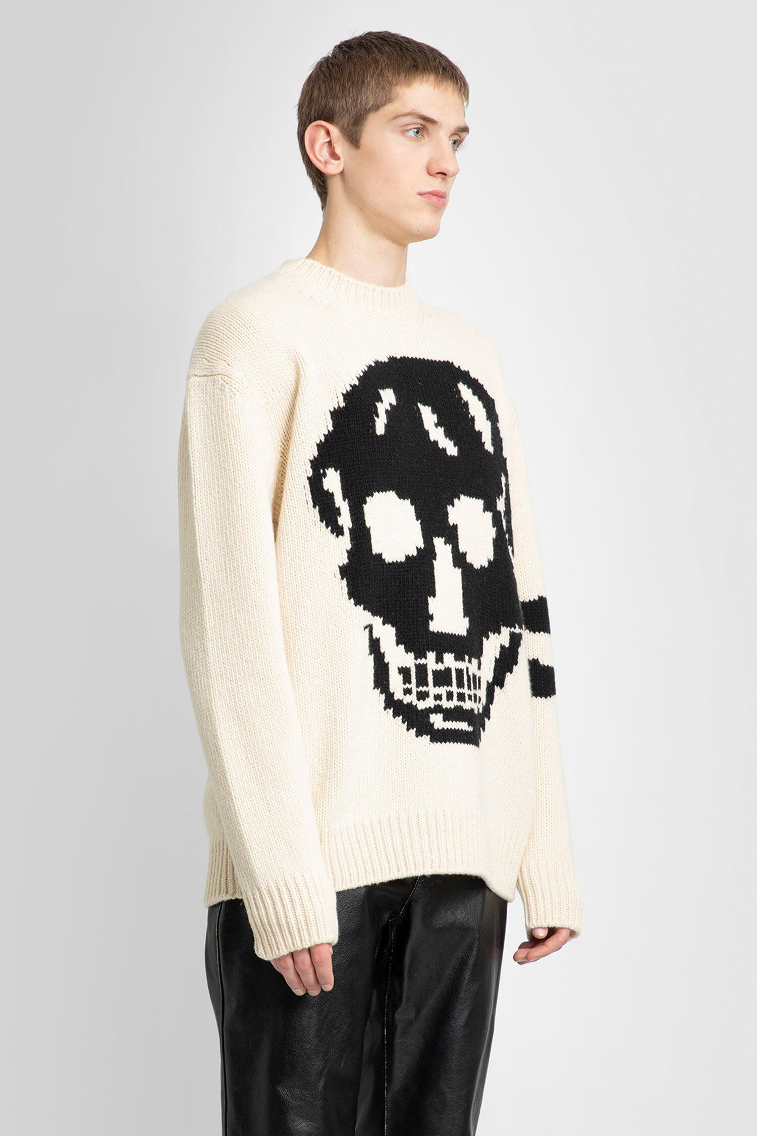 ALEXANDER MCQUEEN MAN BEIGE KNITWEAR