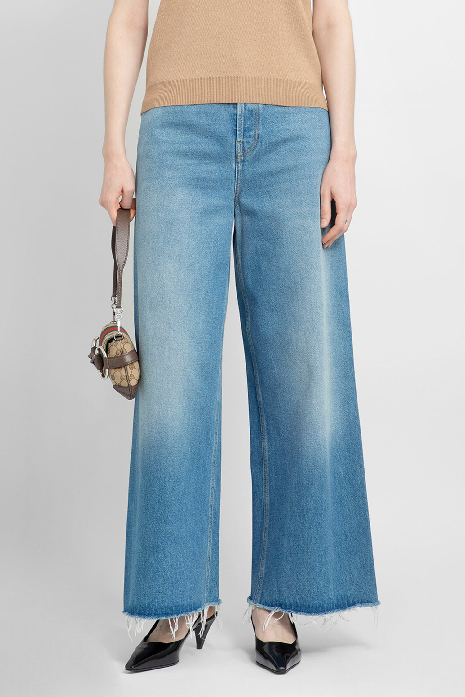 GUCCI WOMAN BLUE JEANS