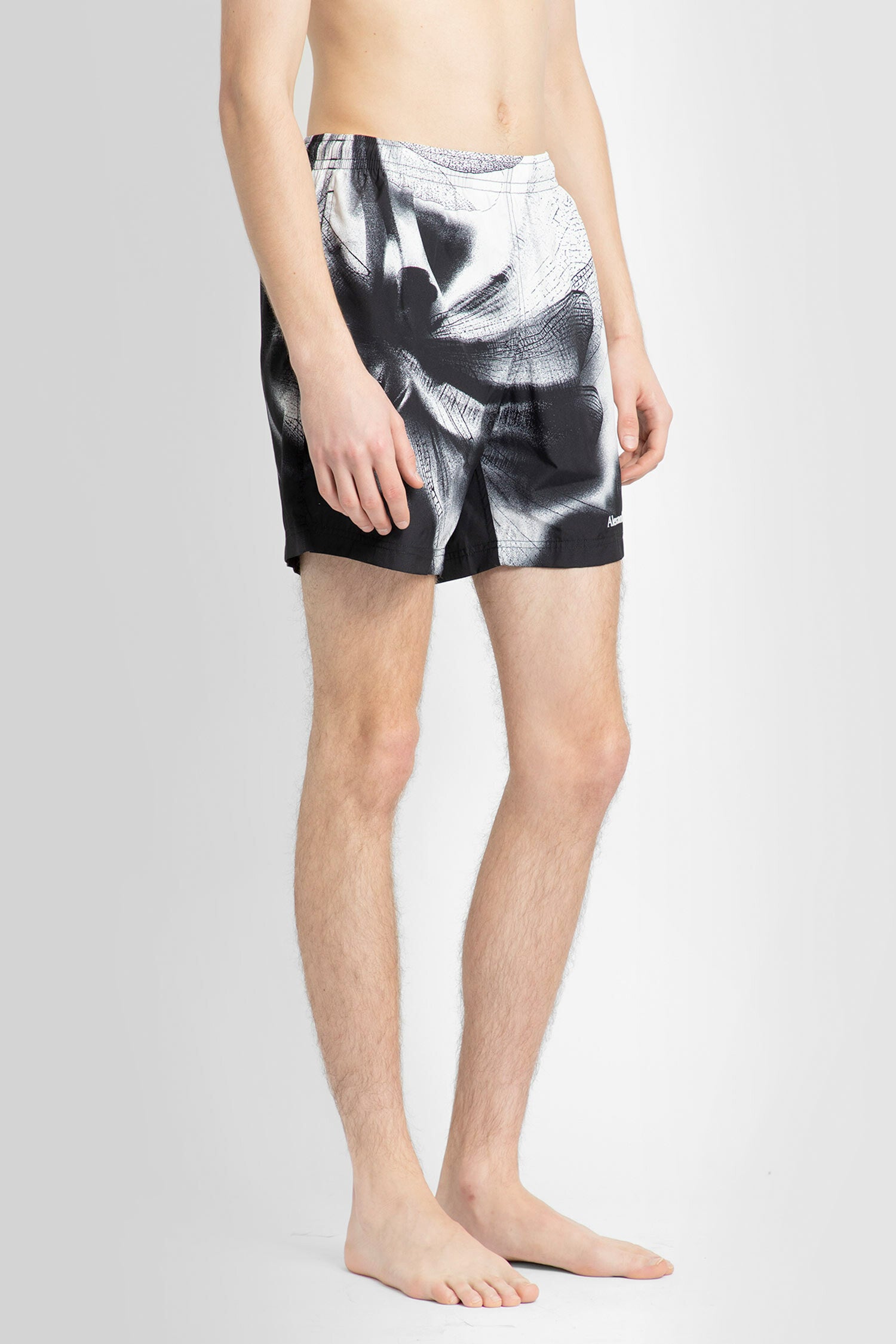 ALEXANDER MCQUEEN MAN BLACK&WHITE SWIMWEAR