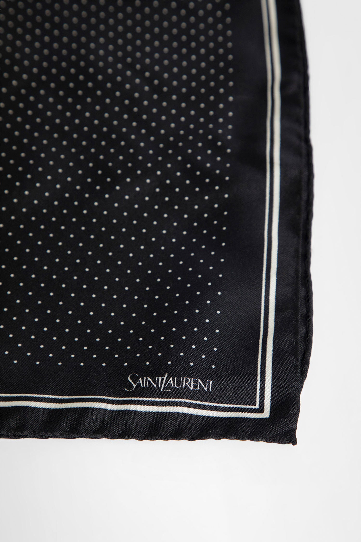 SAINT LAURENT MAN BLACK&WHITE SCARVES