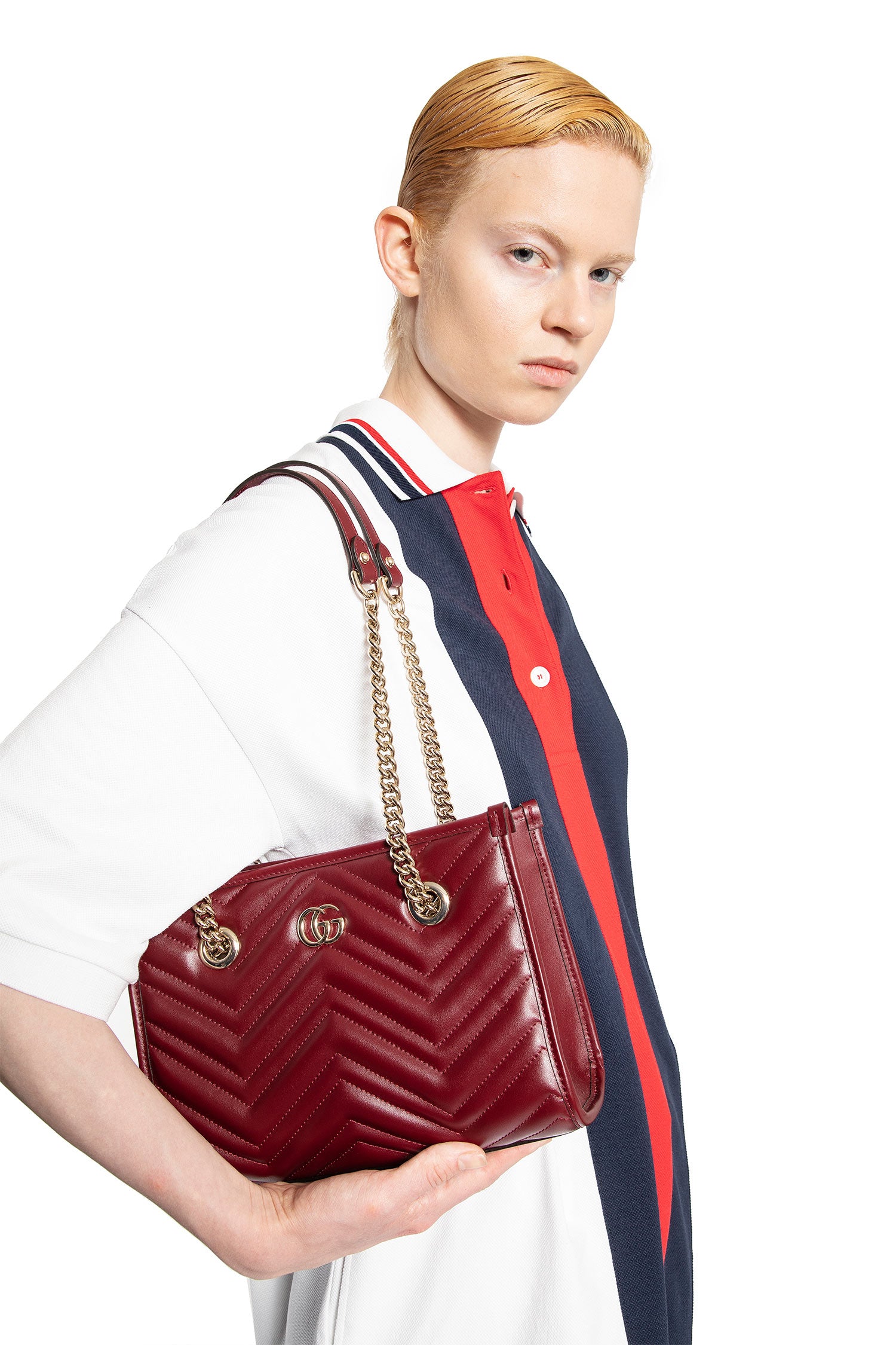 GUCCI WOMAN RED SHOULDER BAGS