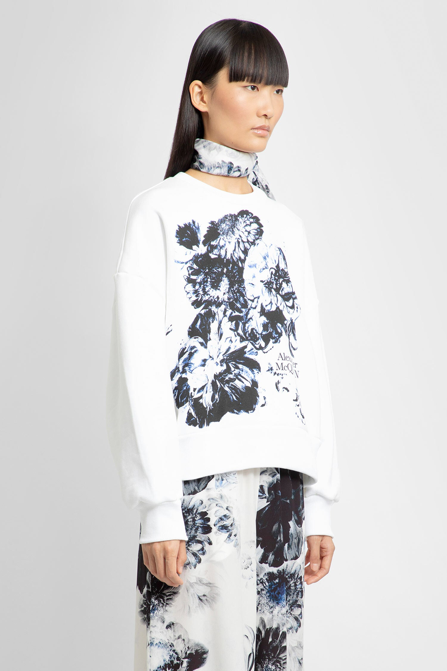 ALEXANDER MCQUEEN WOMAN WHITE SWEATSHIRTS